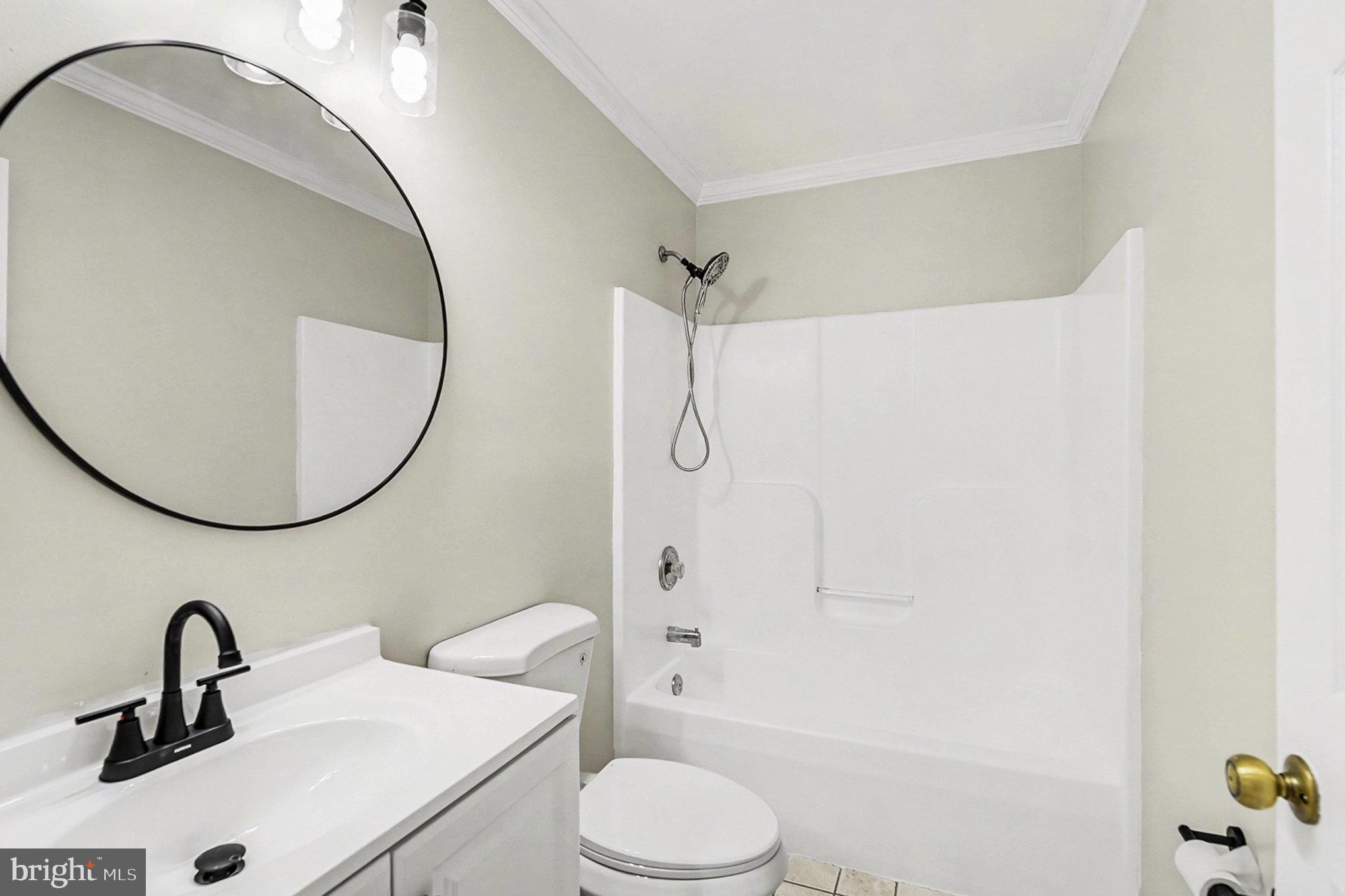 CONSTANT FRIENDSHIP - Residential