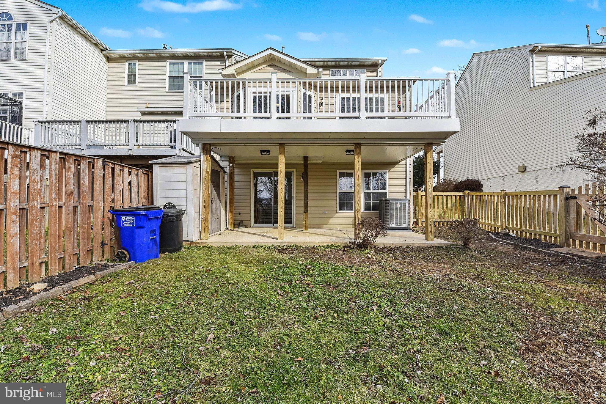 CONSTANT FRIENDSHIP - Residential