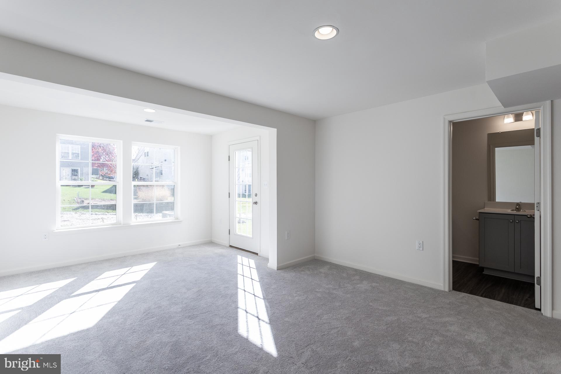 ARCHERS ROCK - Residential