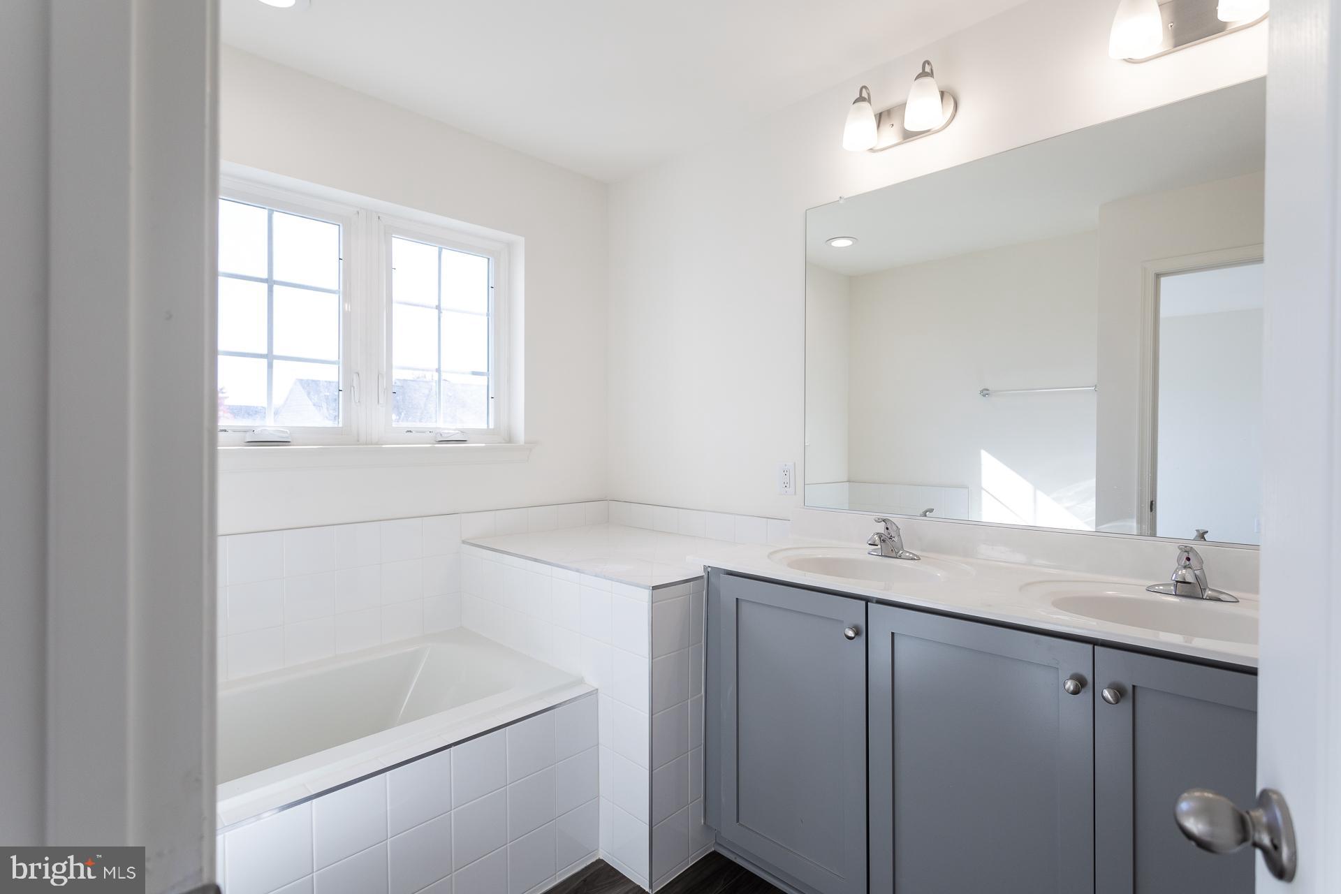 ARCHERS ROCK - Residential