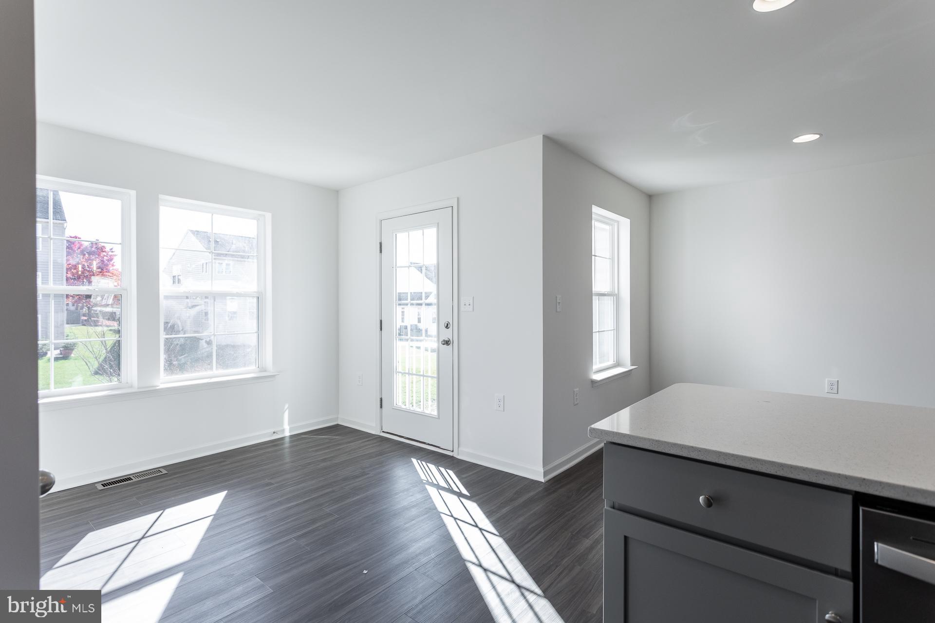 ARCHERS ROCK - Residential