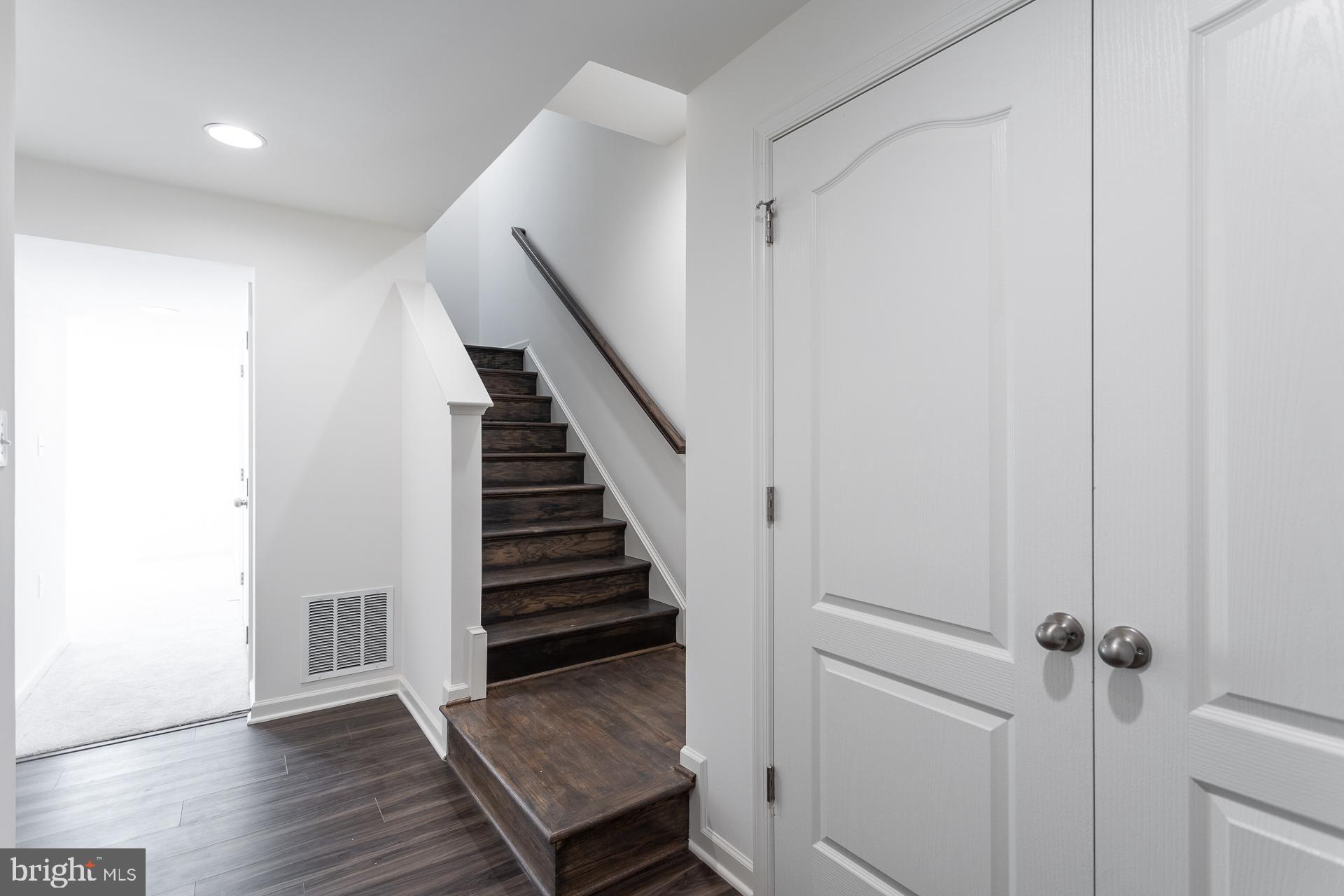 ARCHERS ROCK - Residential