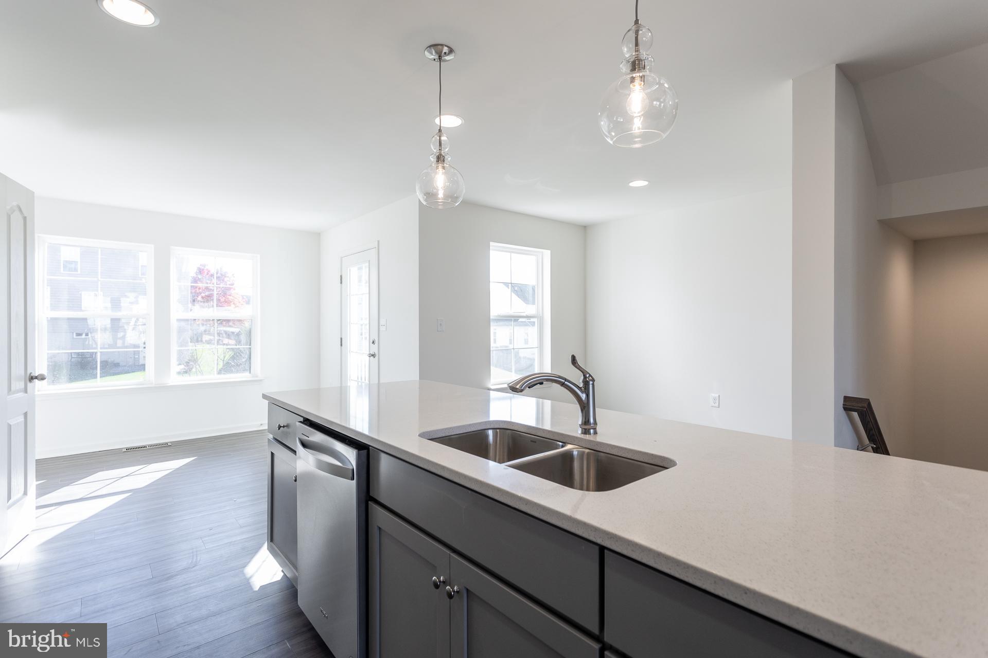 ARCHERS ROCK - Residential