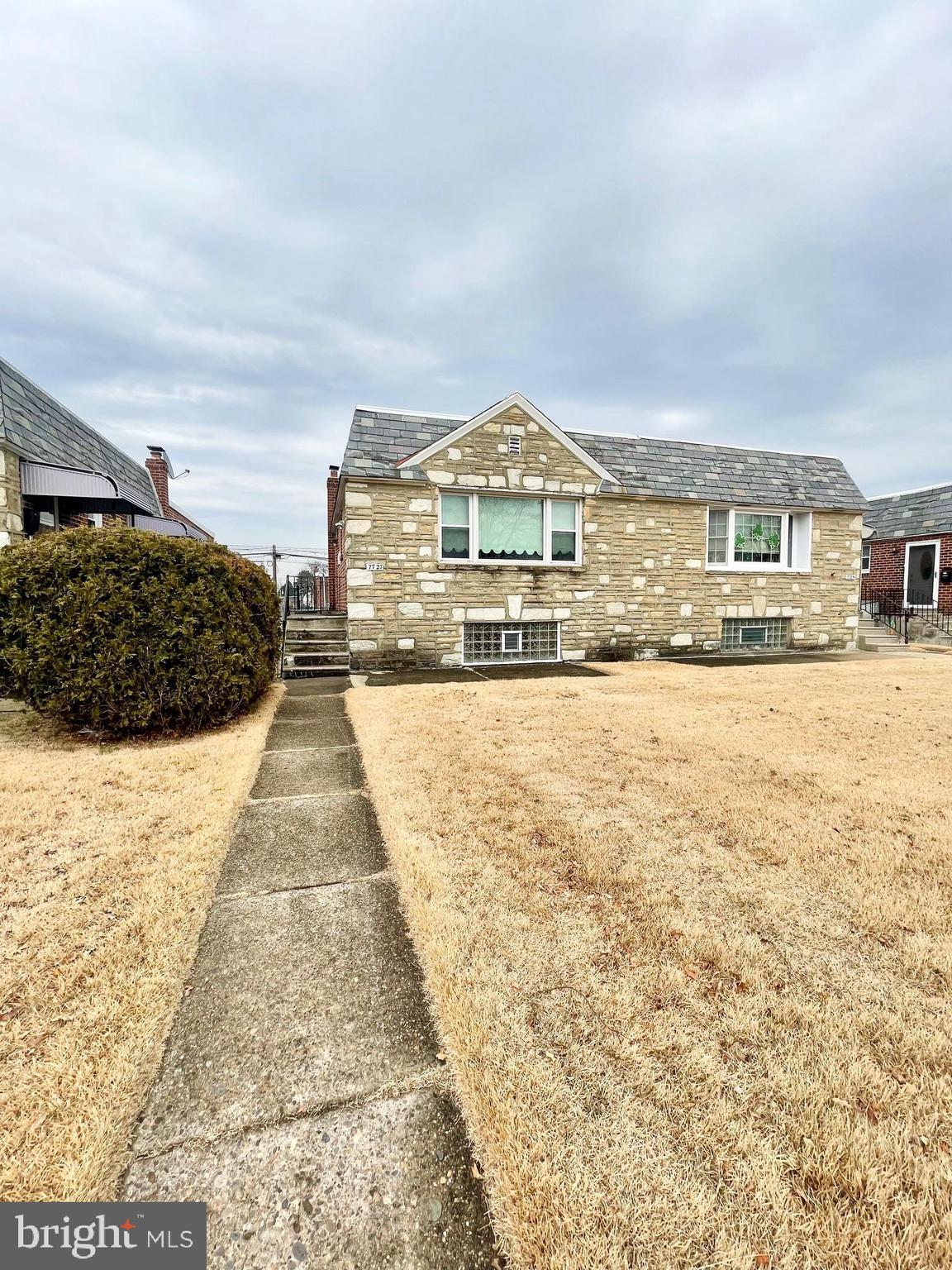 FOX CHASE - Residential