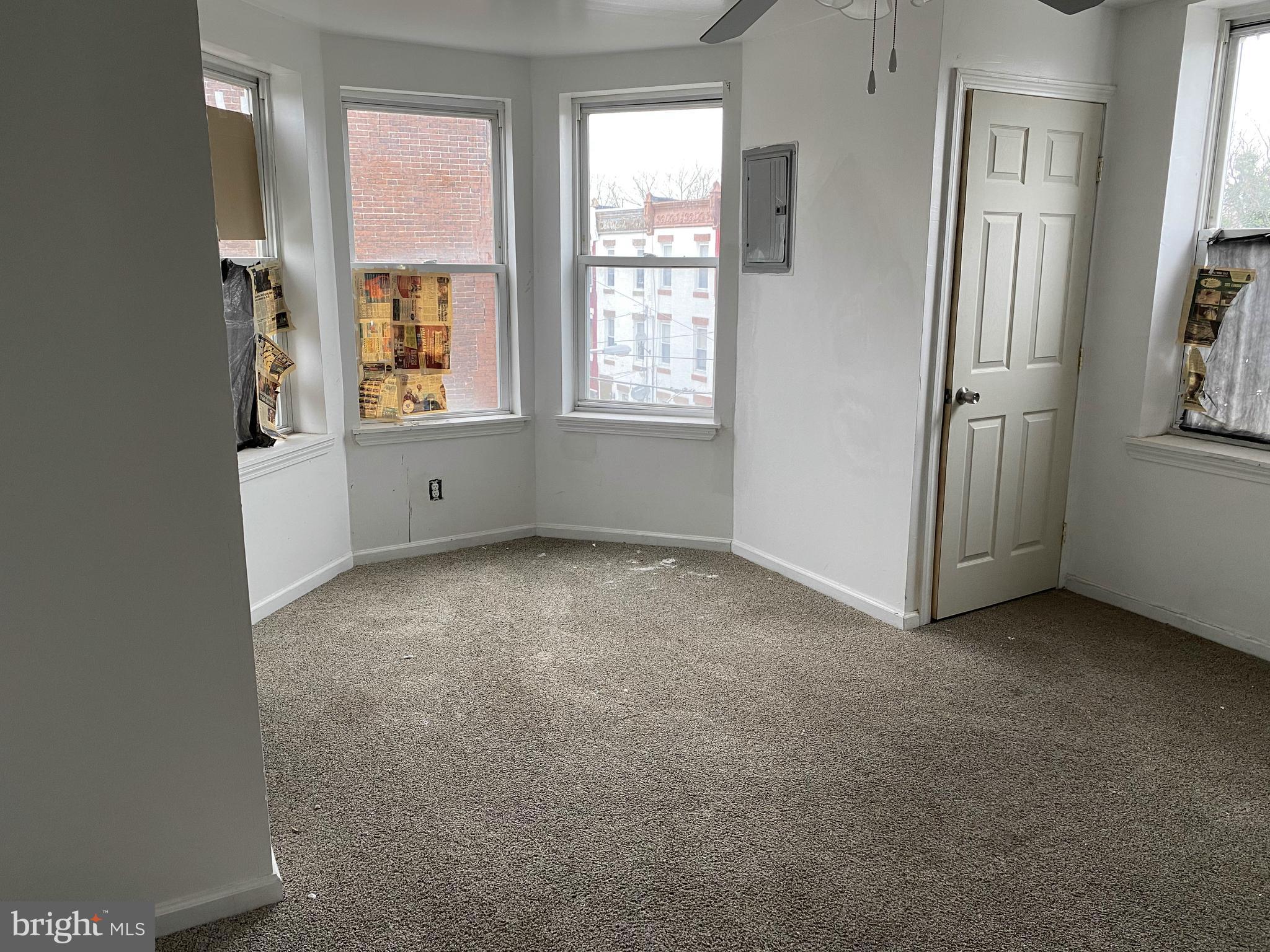 PHILADELPHIA (NORTHWEST) - Commercial Sale