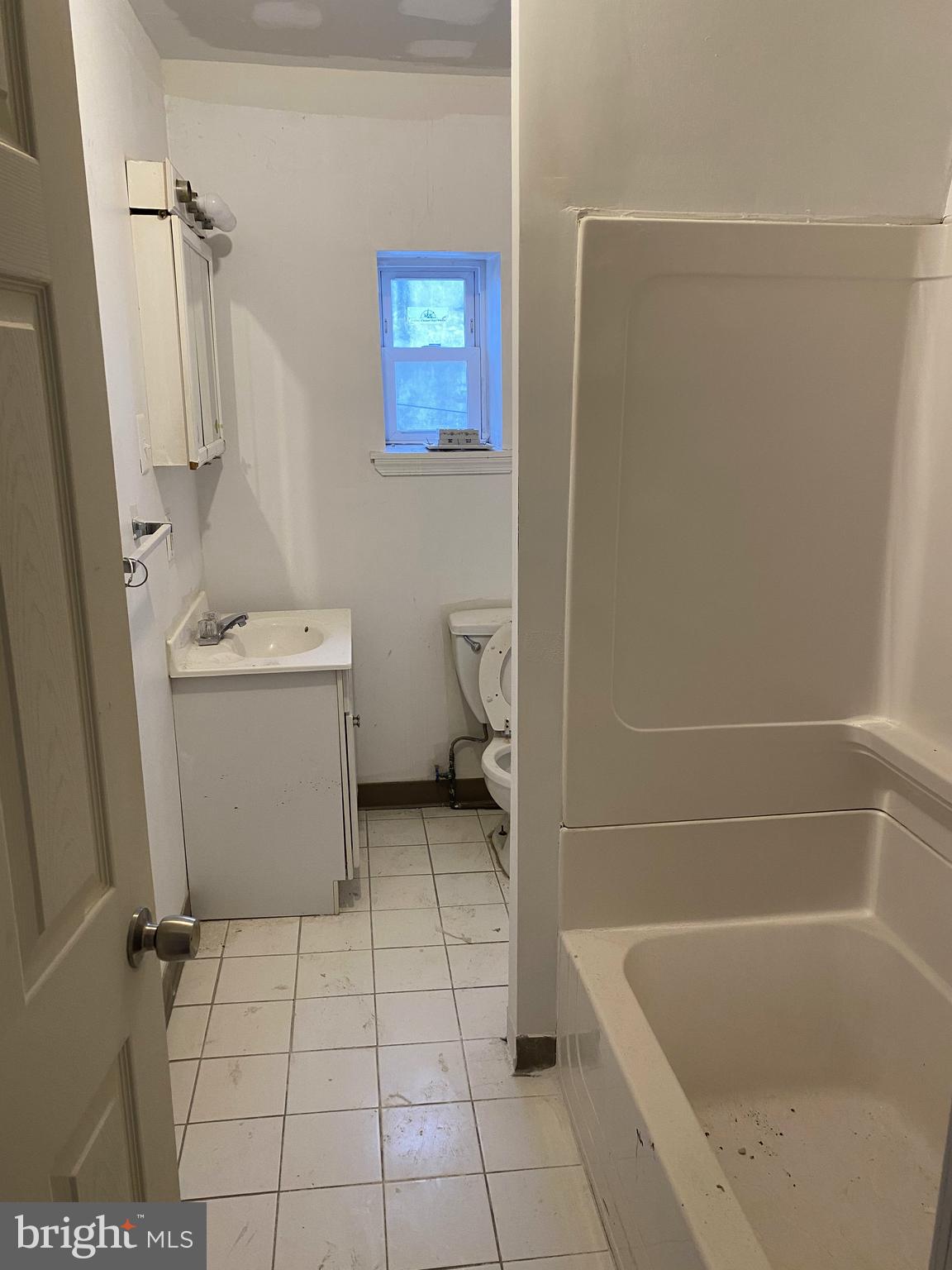 PHILADELPHIA (NORTHWEST) - Commercial Sale