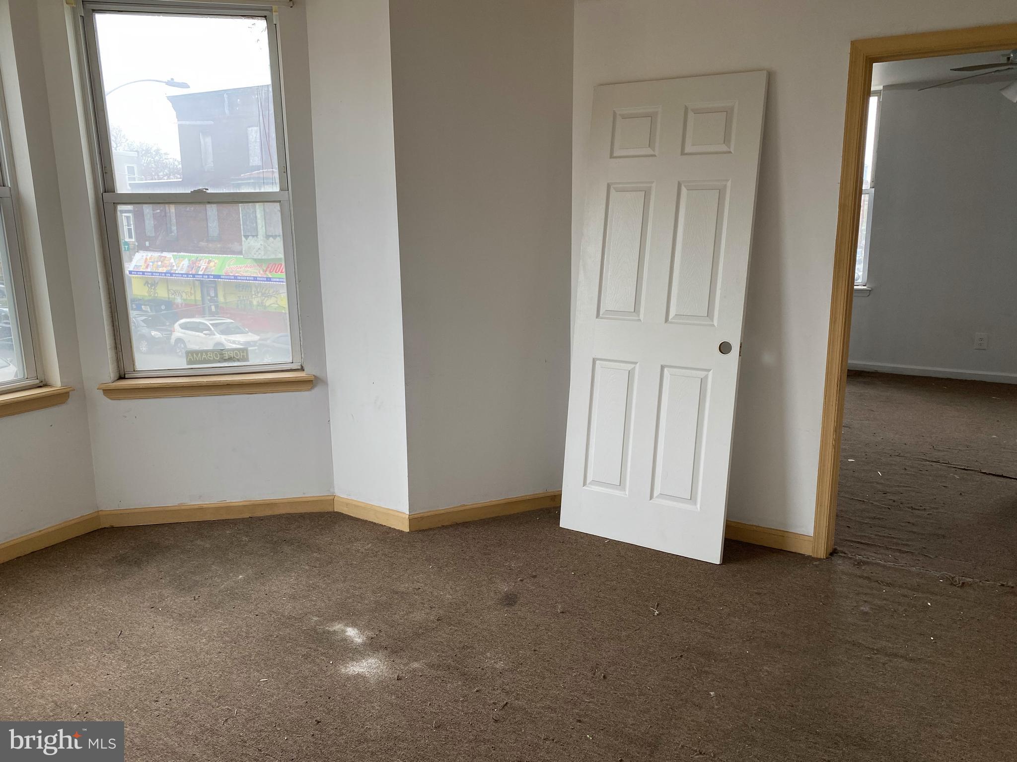 PHILADELPHIA (NORTHWEST) - Commercial Sale