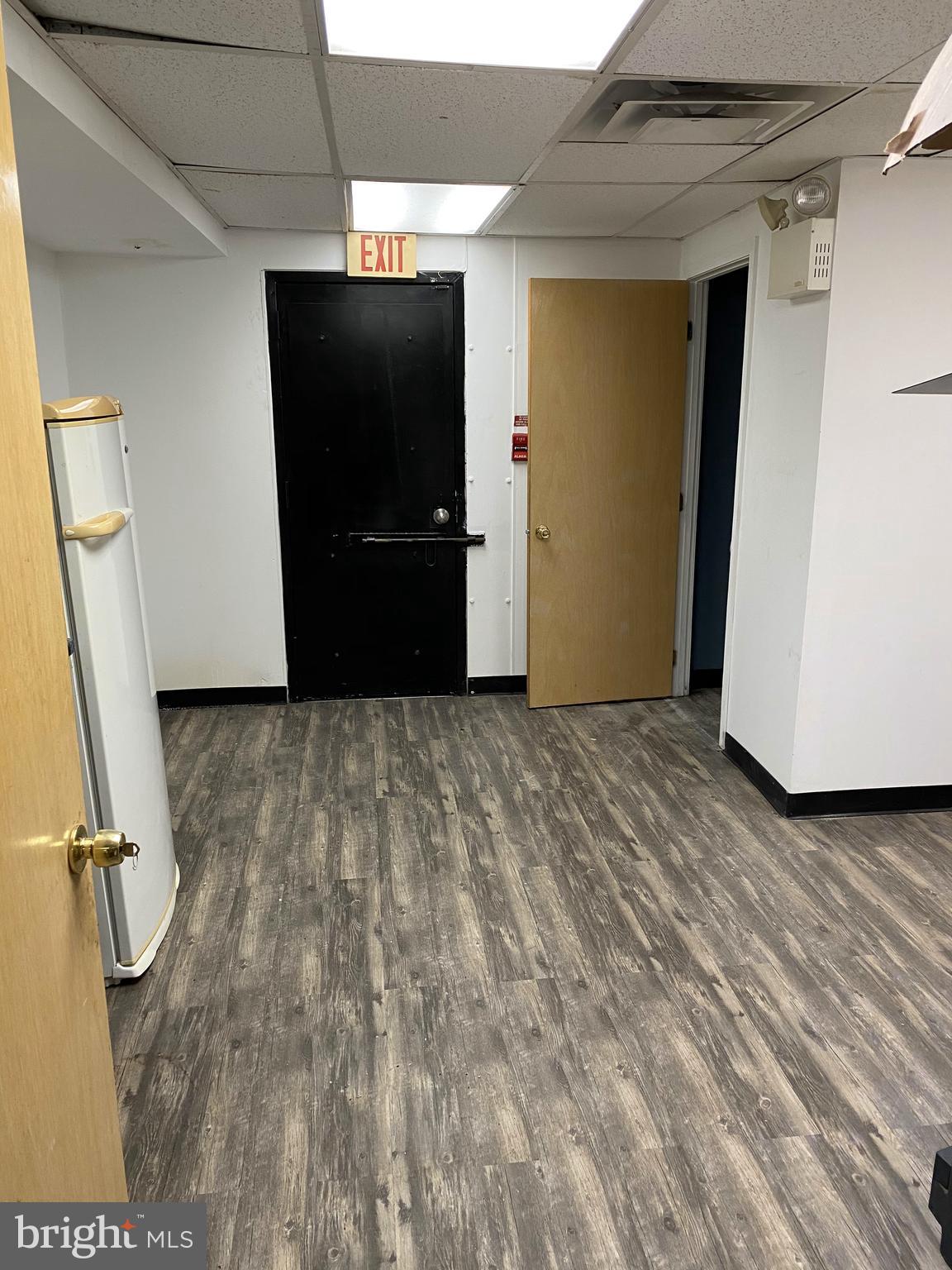 PHILADELPHIA (NORTHWEST) - Commercial Sale