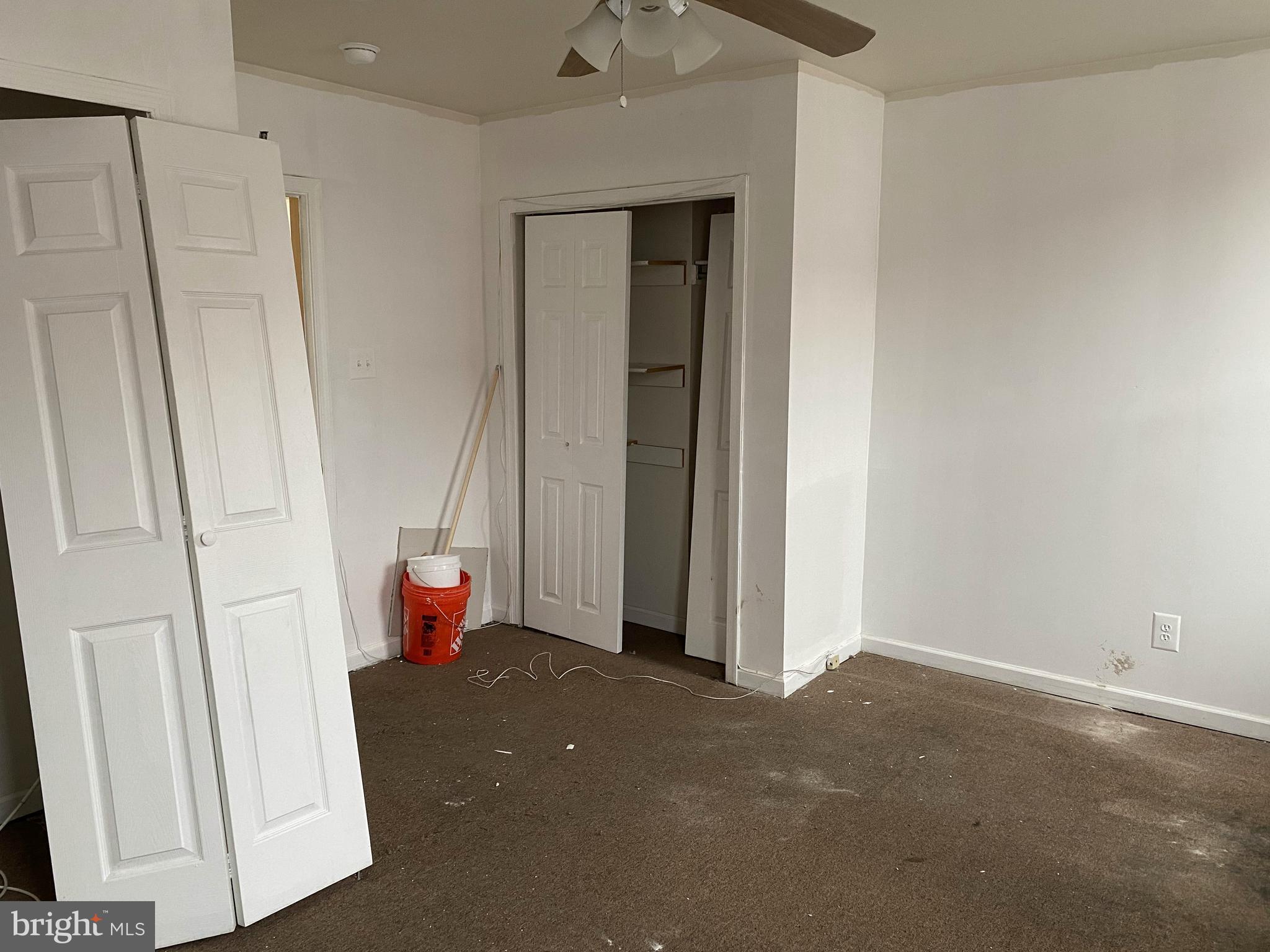 PHILADELPHIA (NORTHWEST) - Commercial Sale