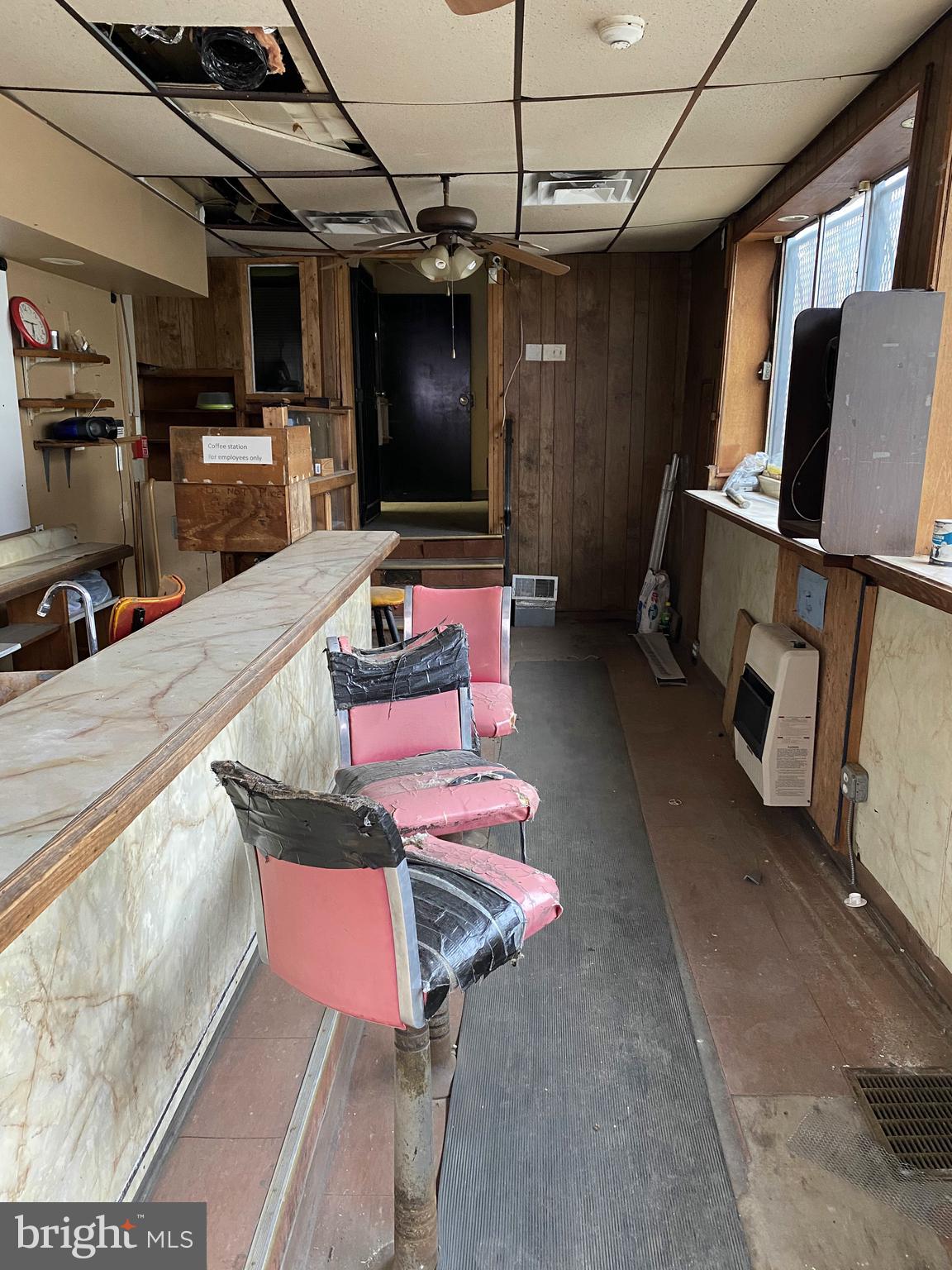 PHILADELPHIA (NORTHWEST) - Commercial Sale