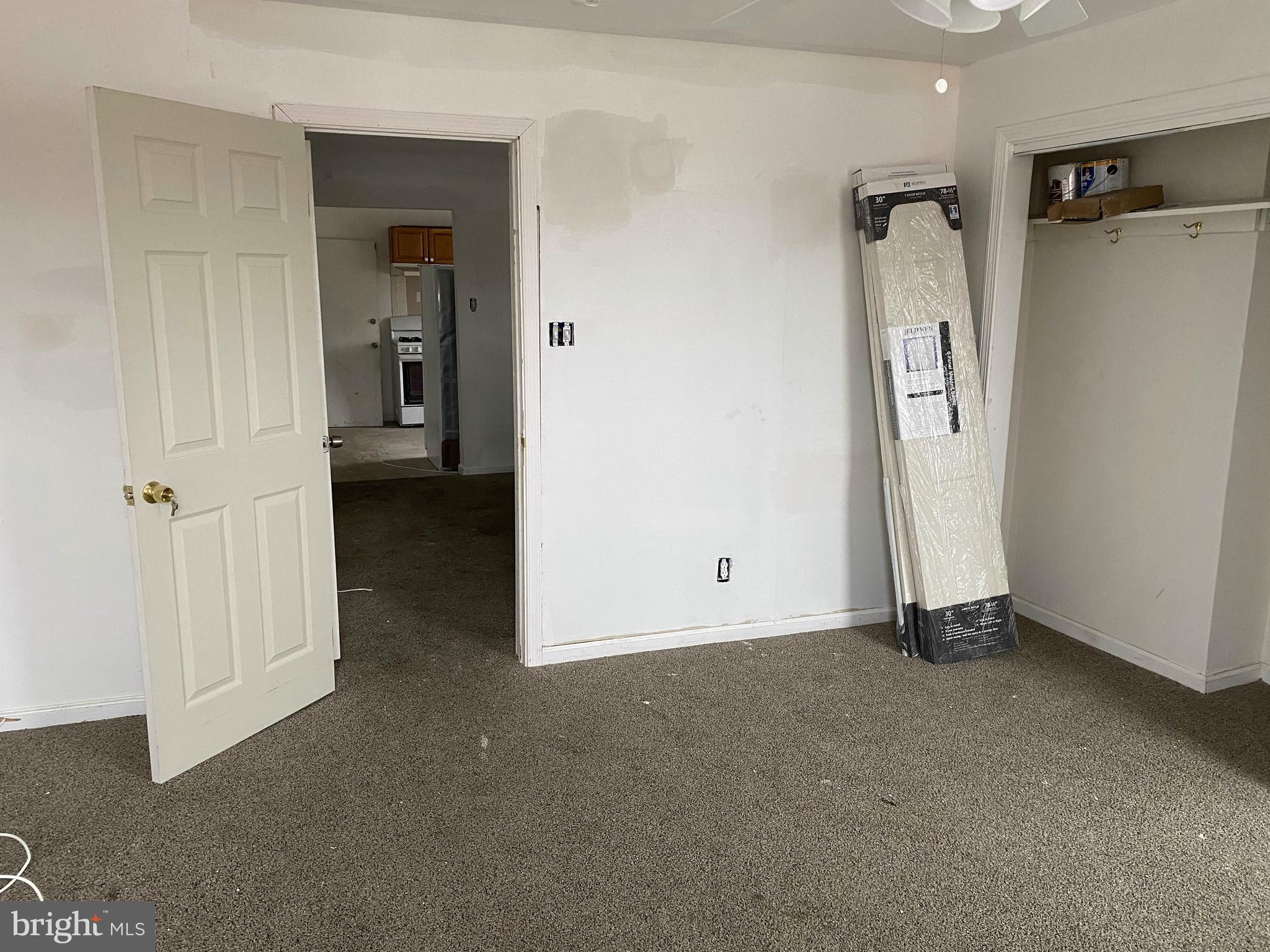 PHILADELPHIA (NORTHWEST) - Commercial Sale