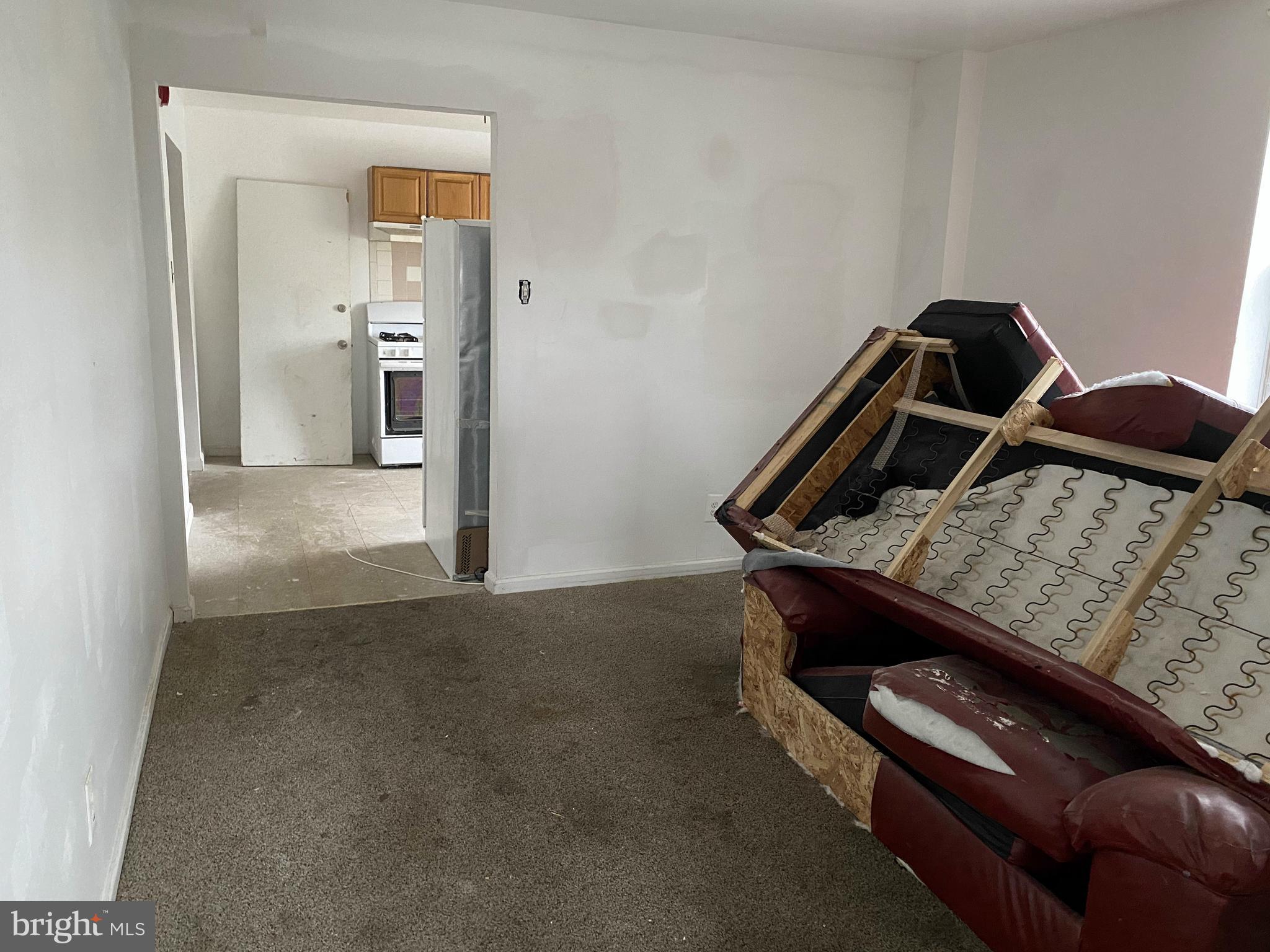 PHILADELPHIA (NORTHWEST) - Commercial Sale