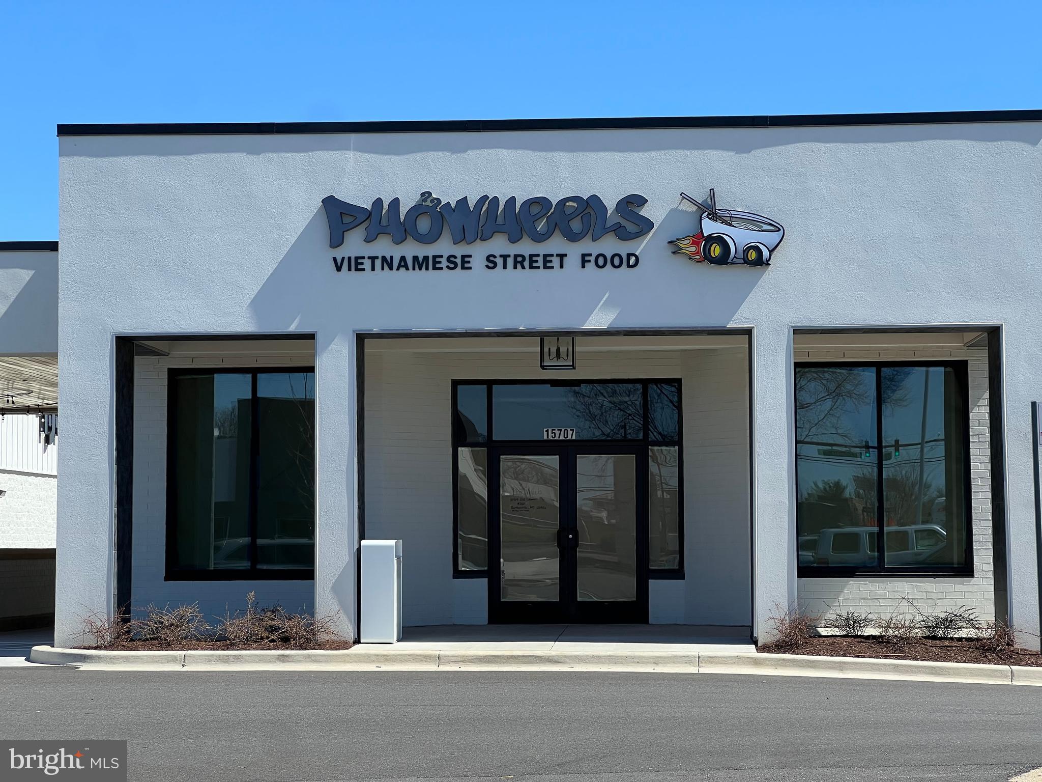 VALLEY STREAM ESTATES - Residential