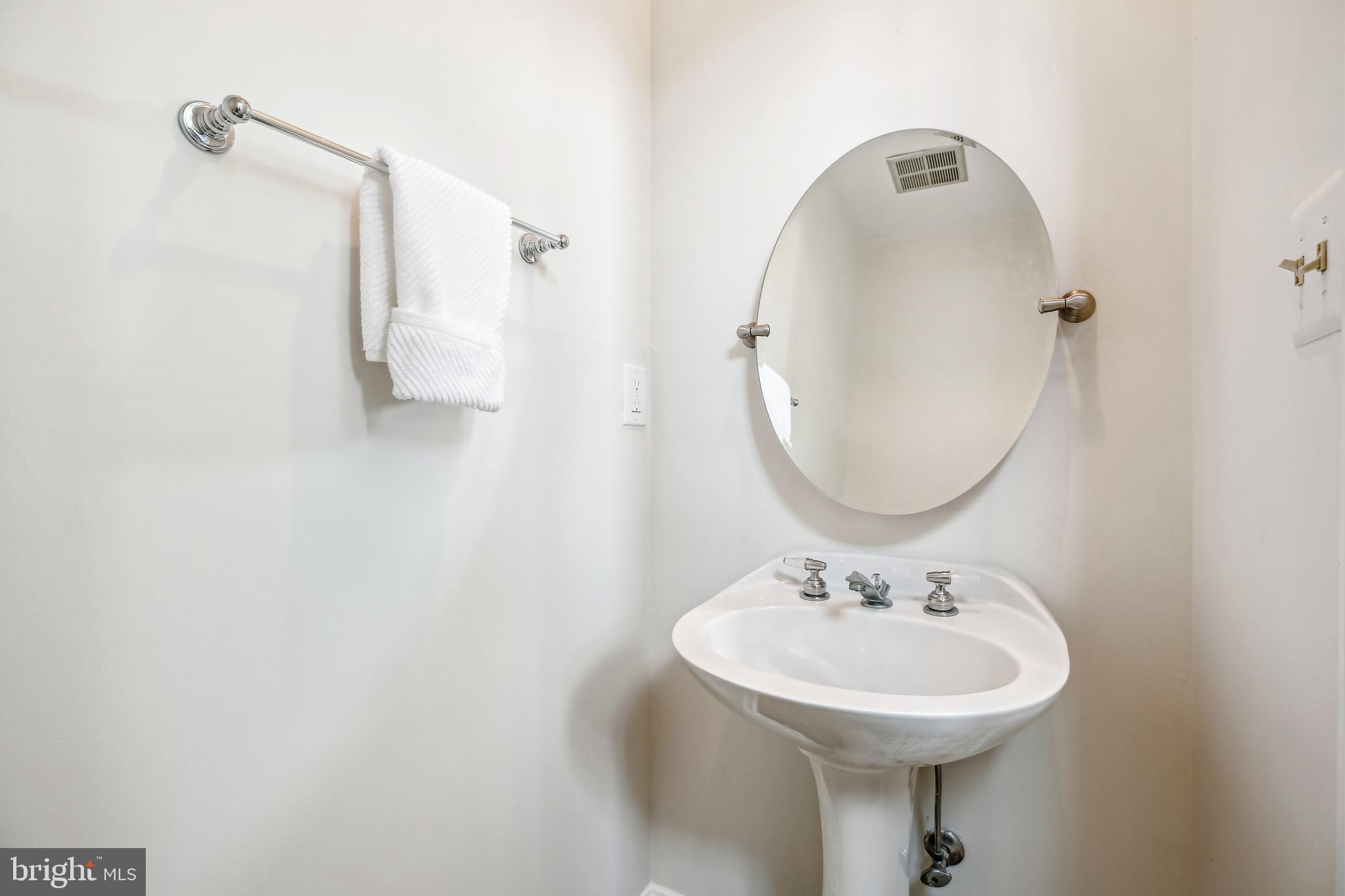 VALLEY STREAM ESTATES - Residential