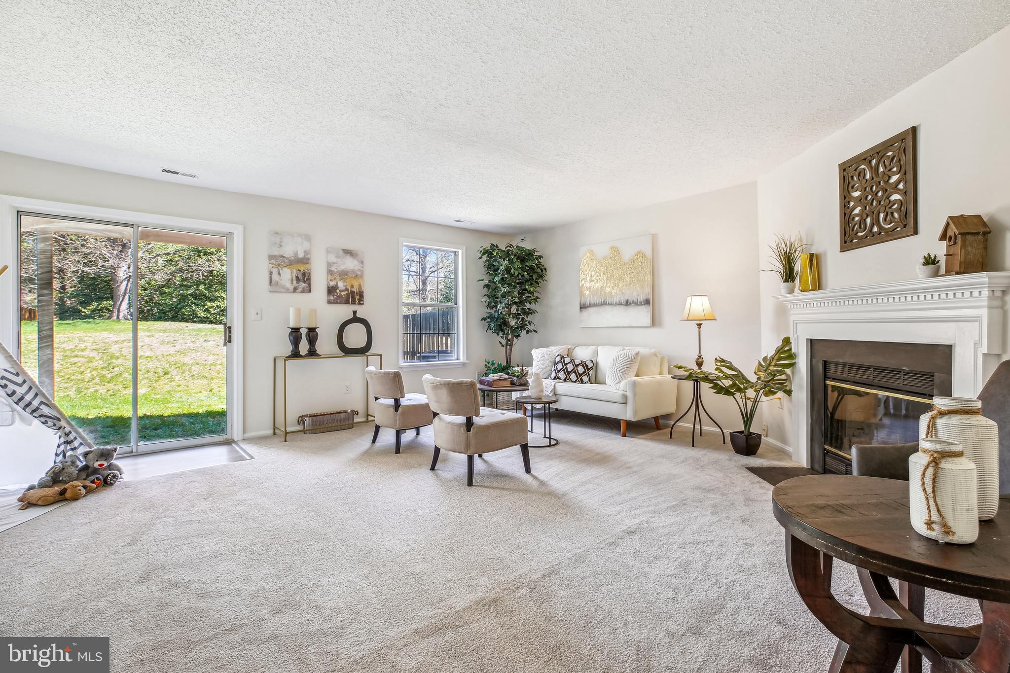 VALLEY STREAM ESTATES - Residential