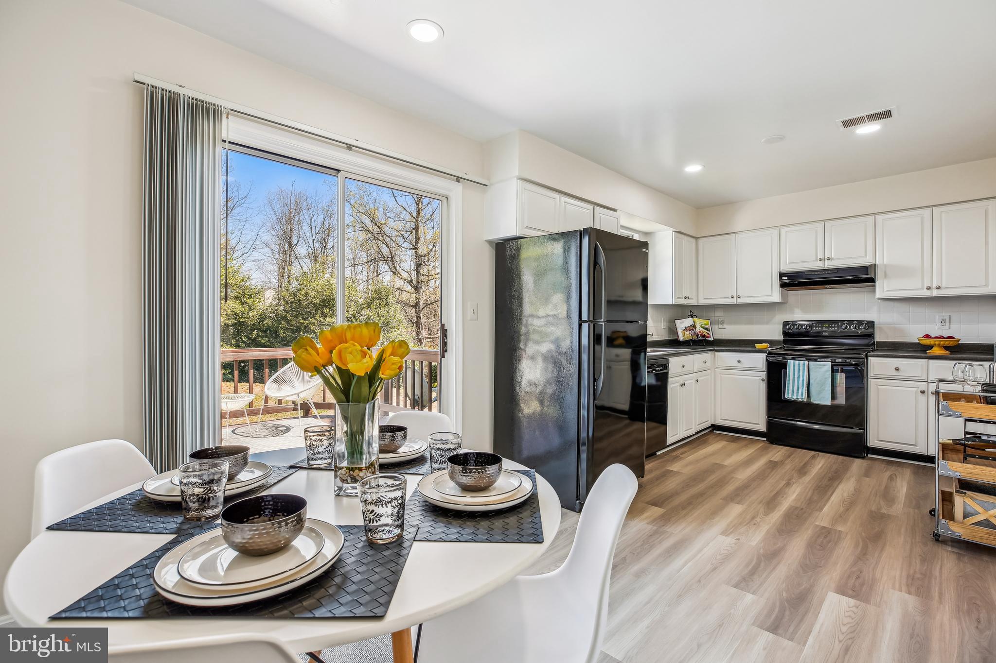 VALLEY STREAM ESTATES - Residential