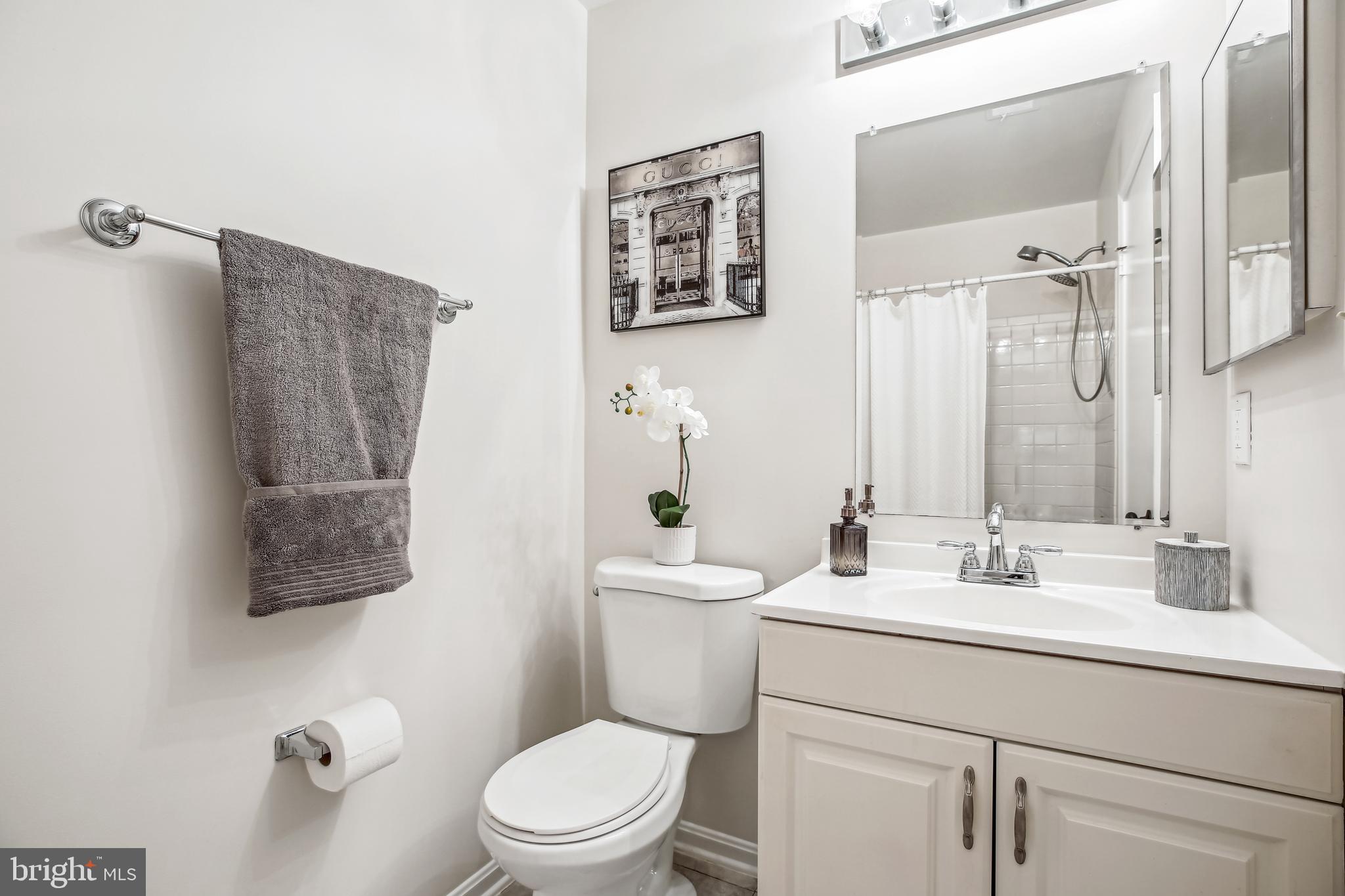 VALLEY STREAM ESTATES - Residential