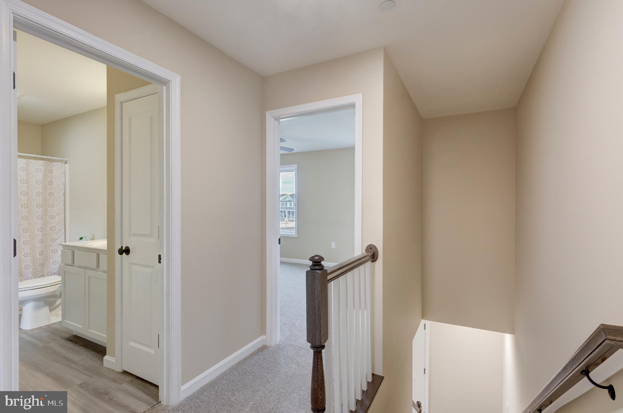 COLONIAL RIDGE - Residential