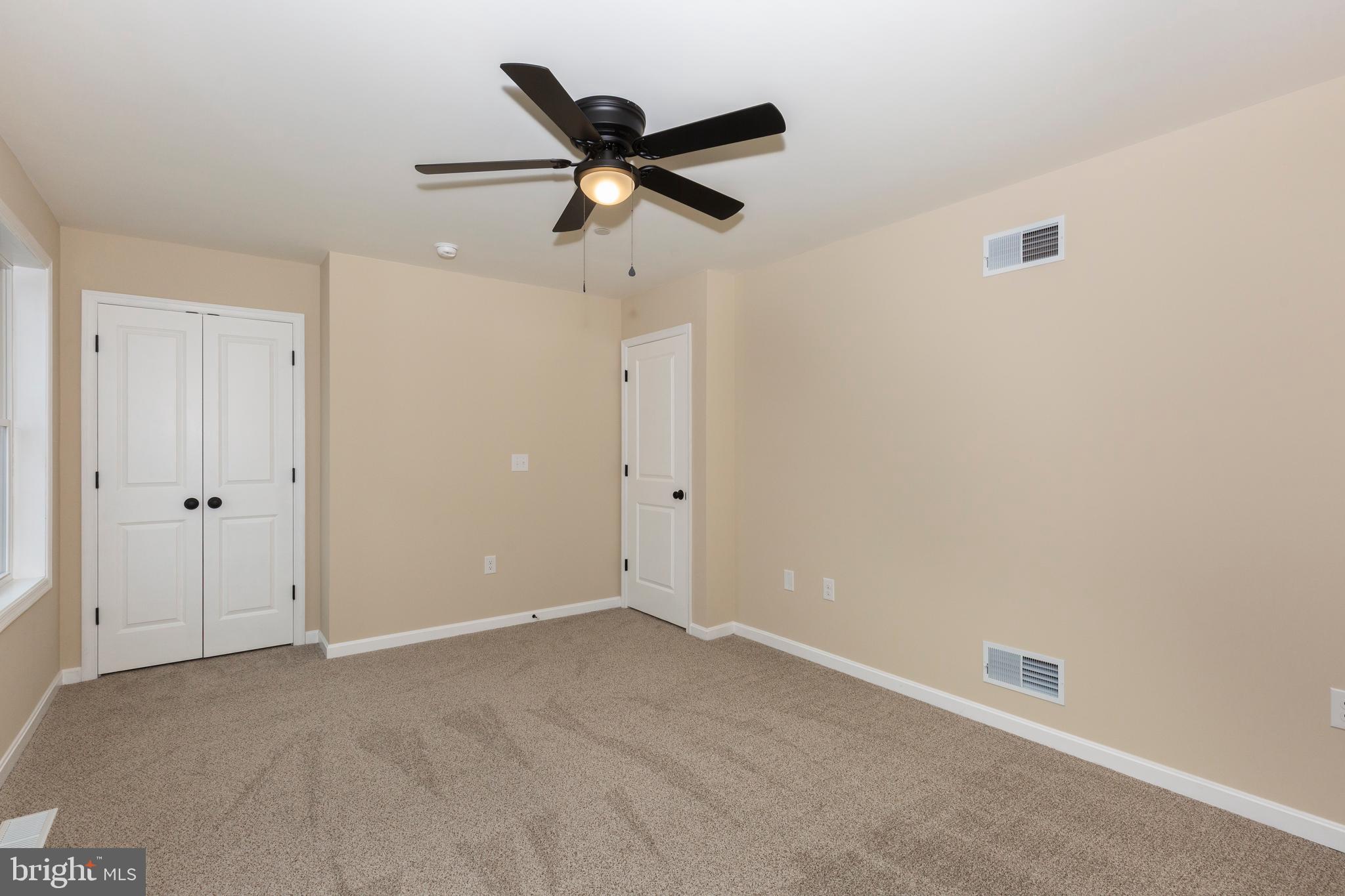 COLONIAL RIDGE - Residential