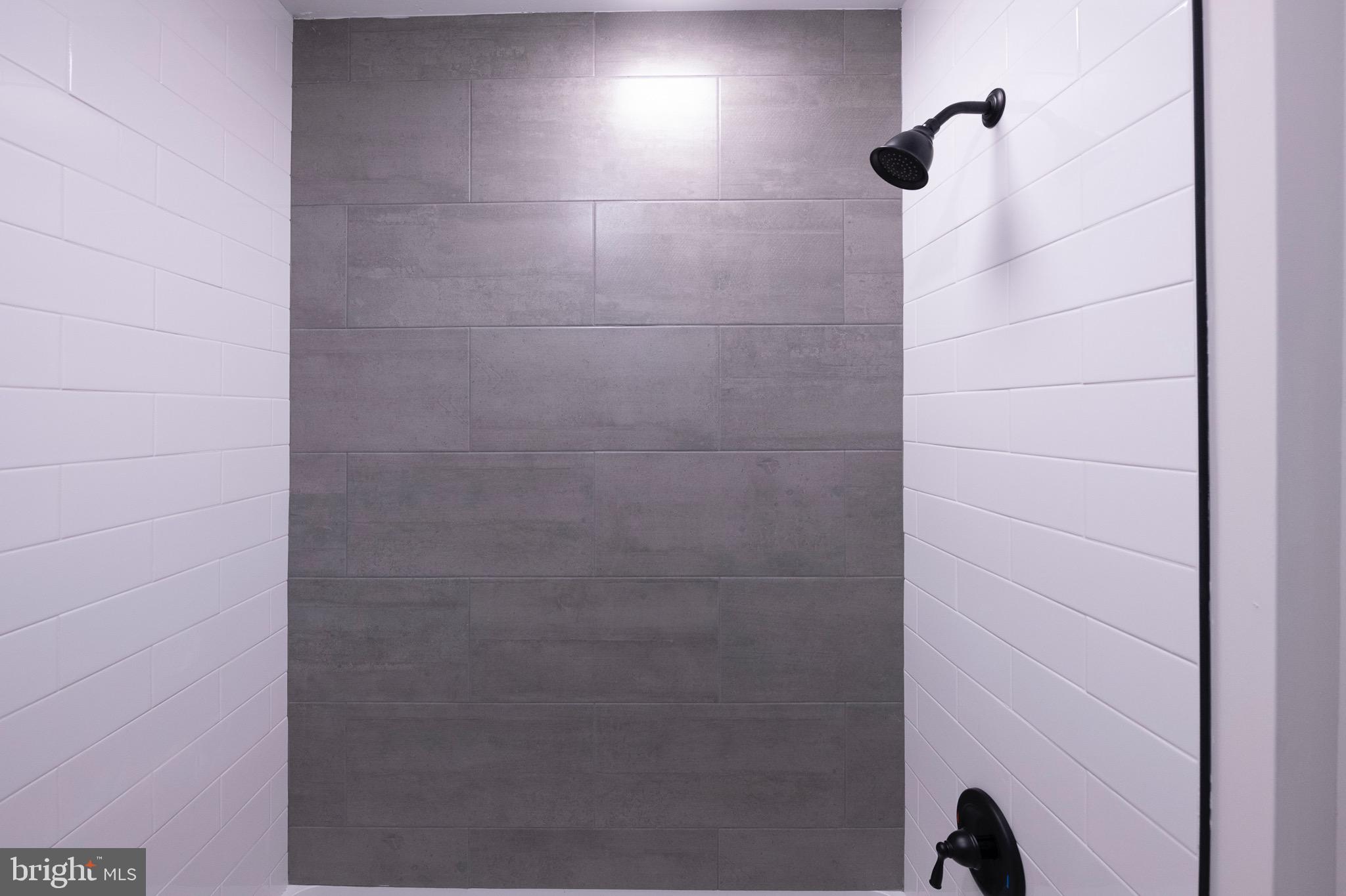 LINWOOD - Residential