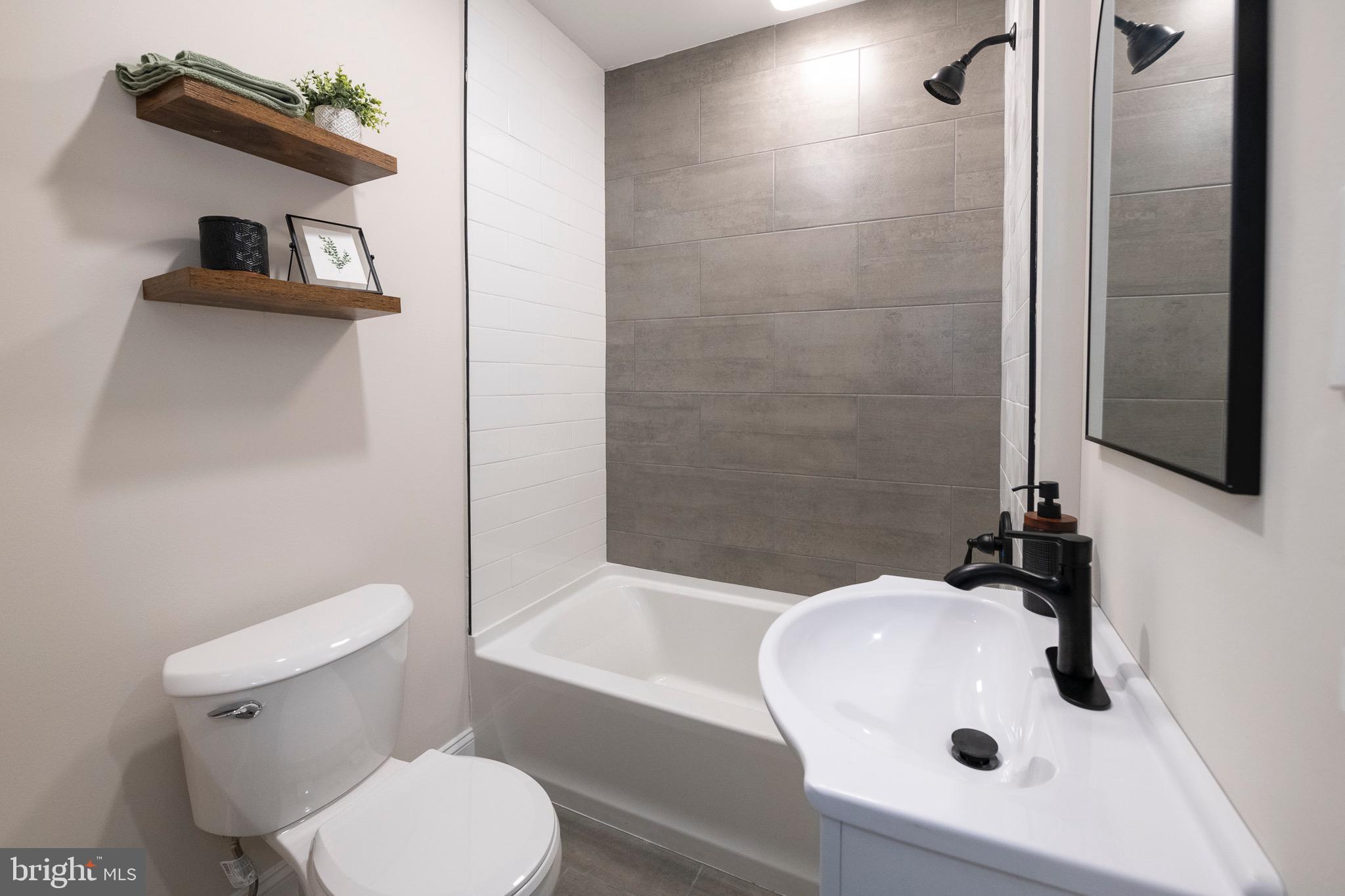 LINWOOD - Residential