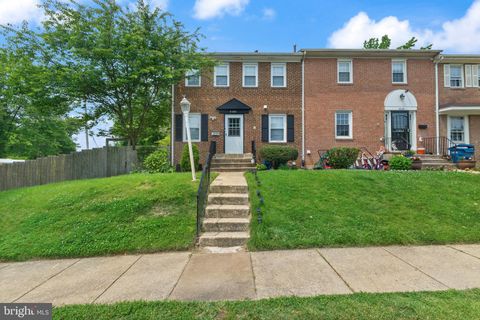 8228 MCCLELLAND PLACE ALEXANDRIA VA 22309