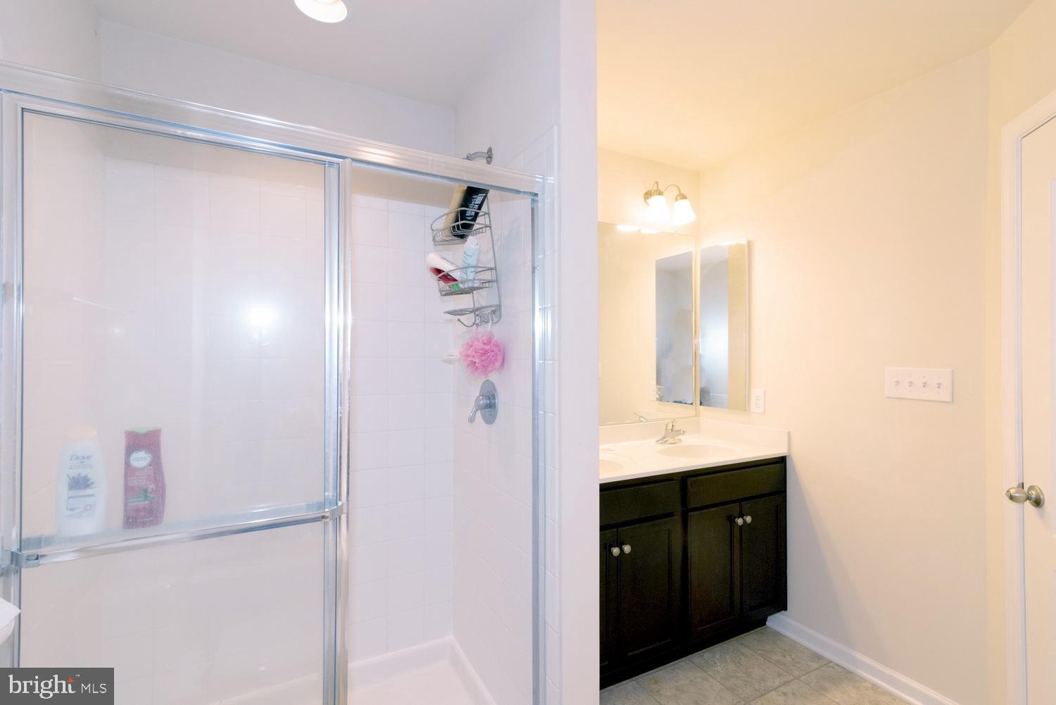 LAKELAND PLACE - Residential