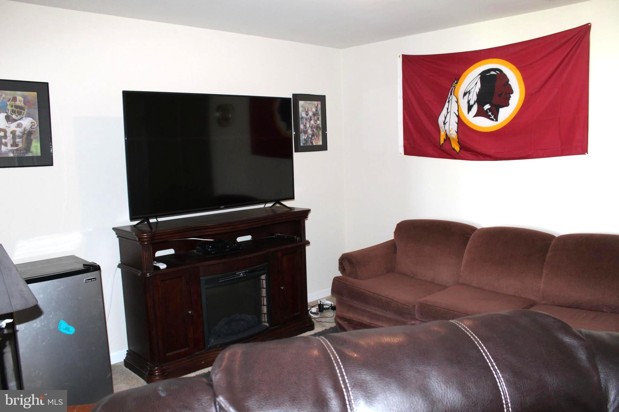 LAKELAND PLACE - Residential