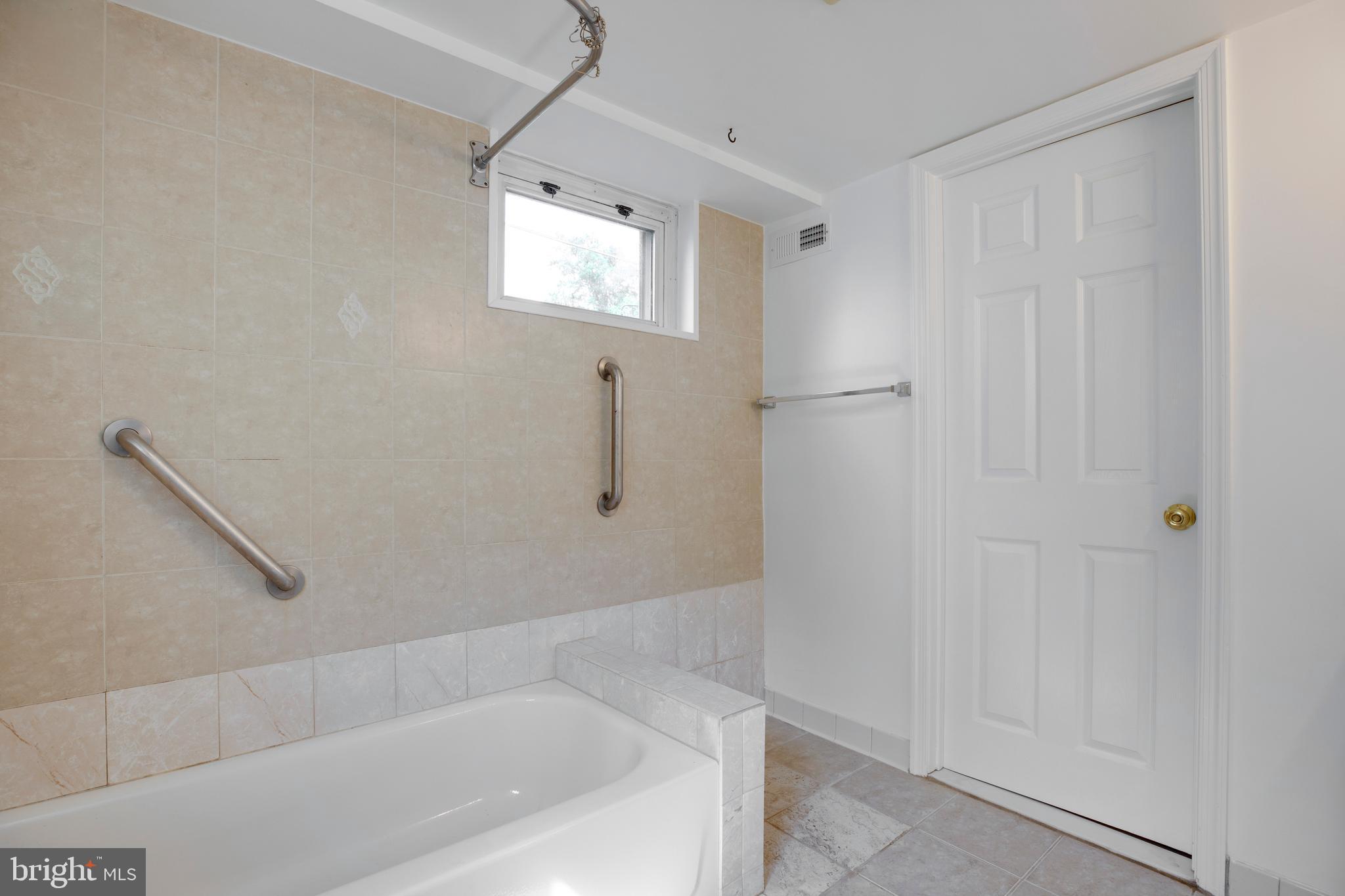 KENT GARDENS - Residential Lease