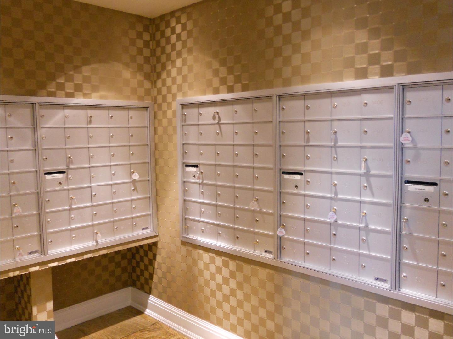 DOCKSIDE CONDOMINIUM - Residential Lease