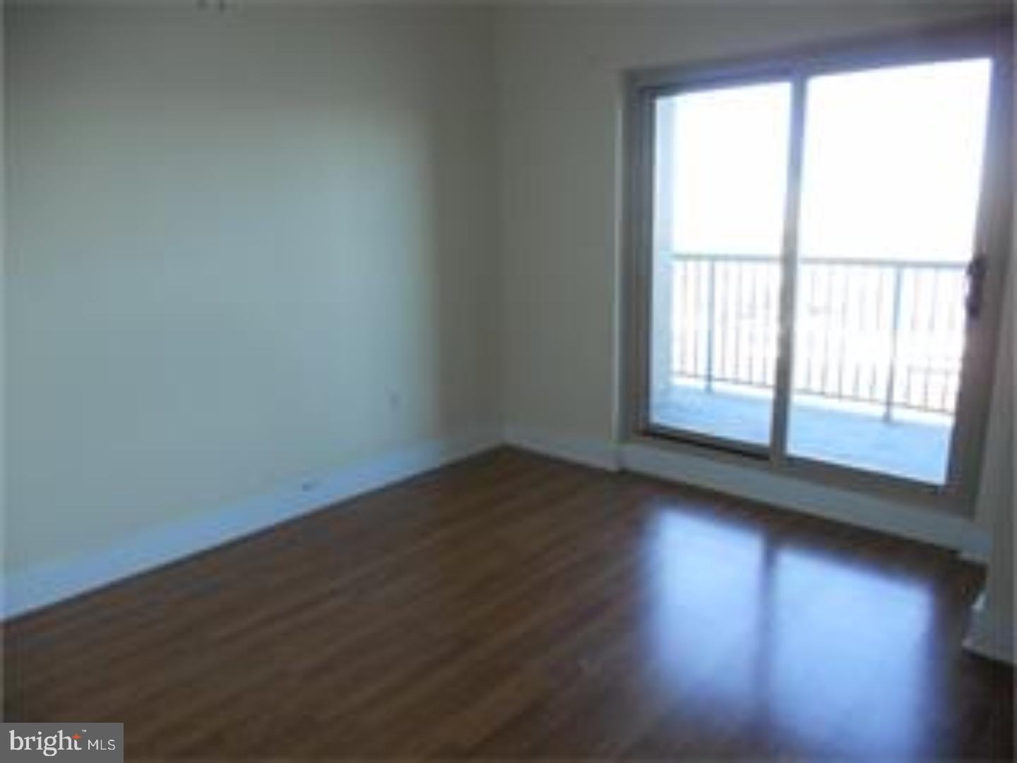 DOCKSIDE CONDOMINIUM - Residential Lease