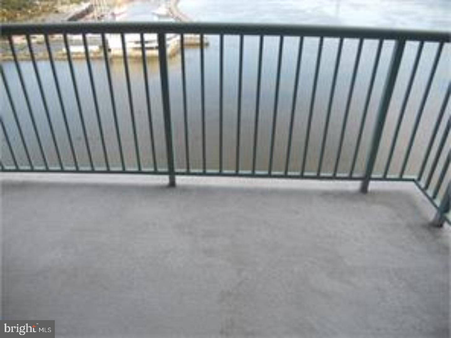 DOCKSIDE CONDOMINIUM - Residential Lease