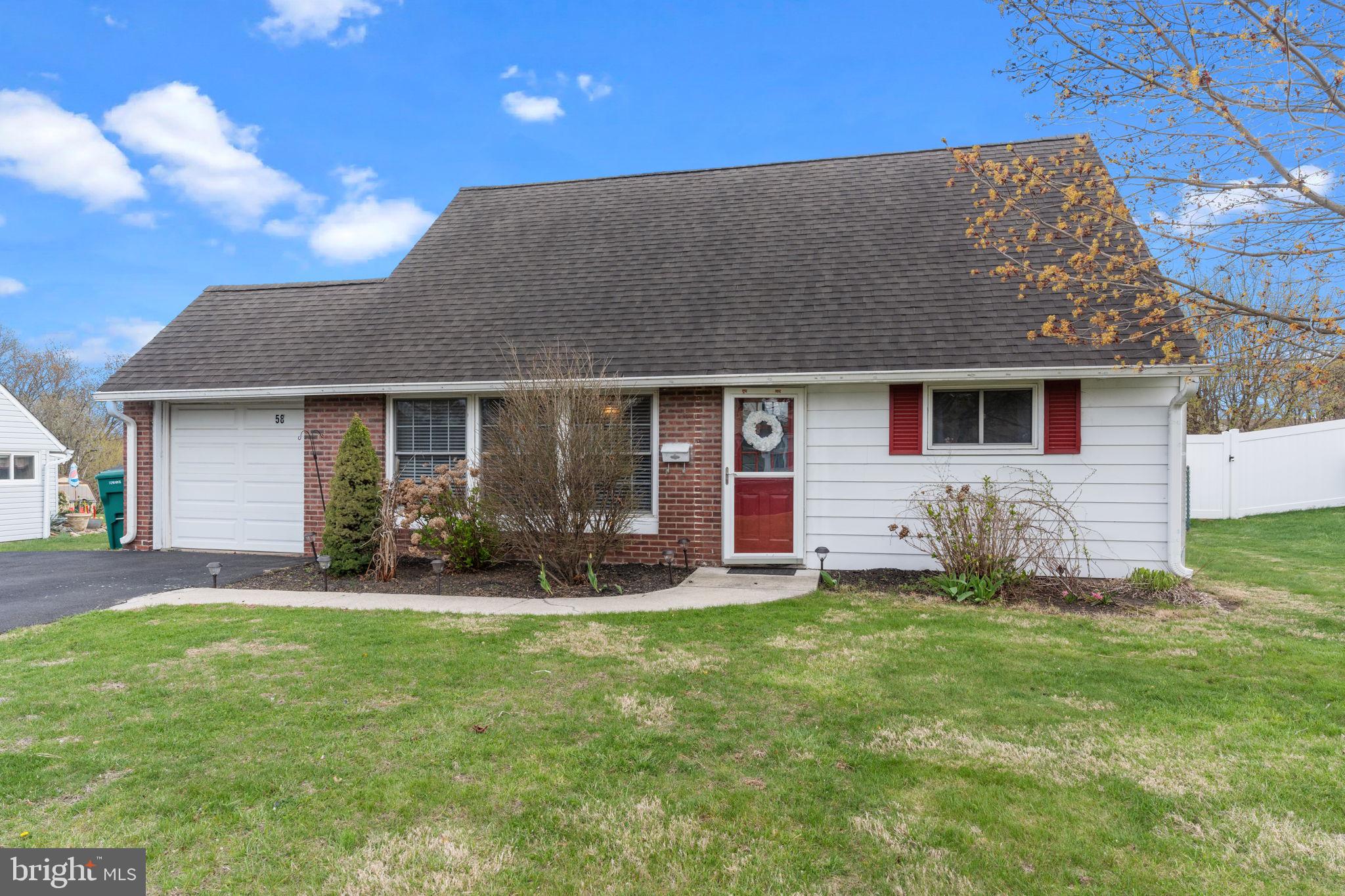 TWIN OAKS - Residential