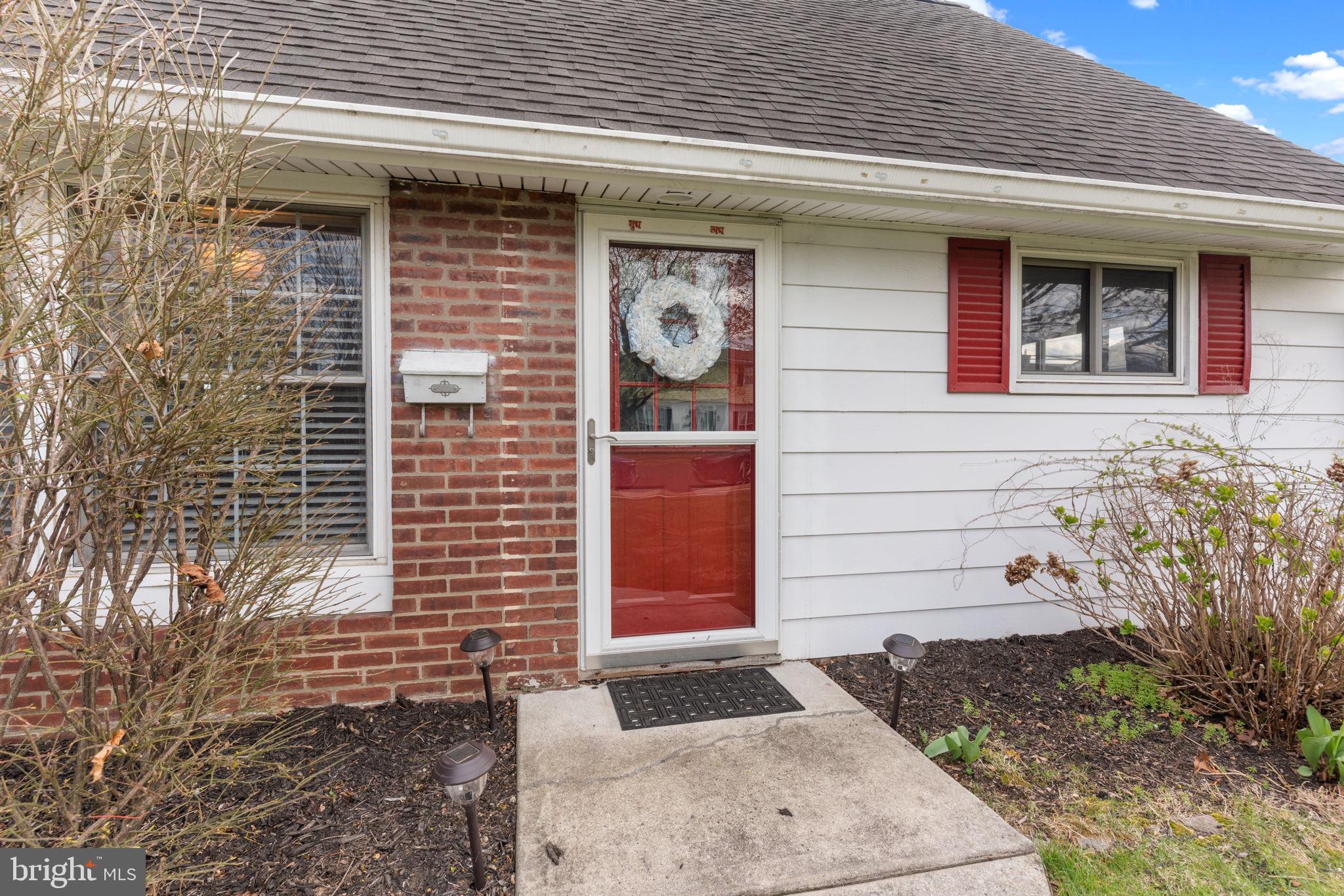 TWIN OAKS - Residential