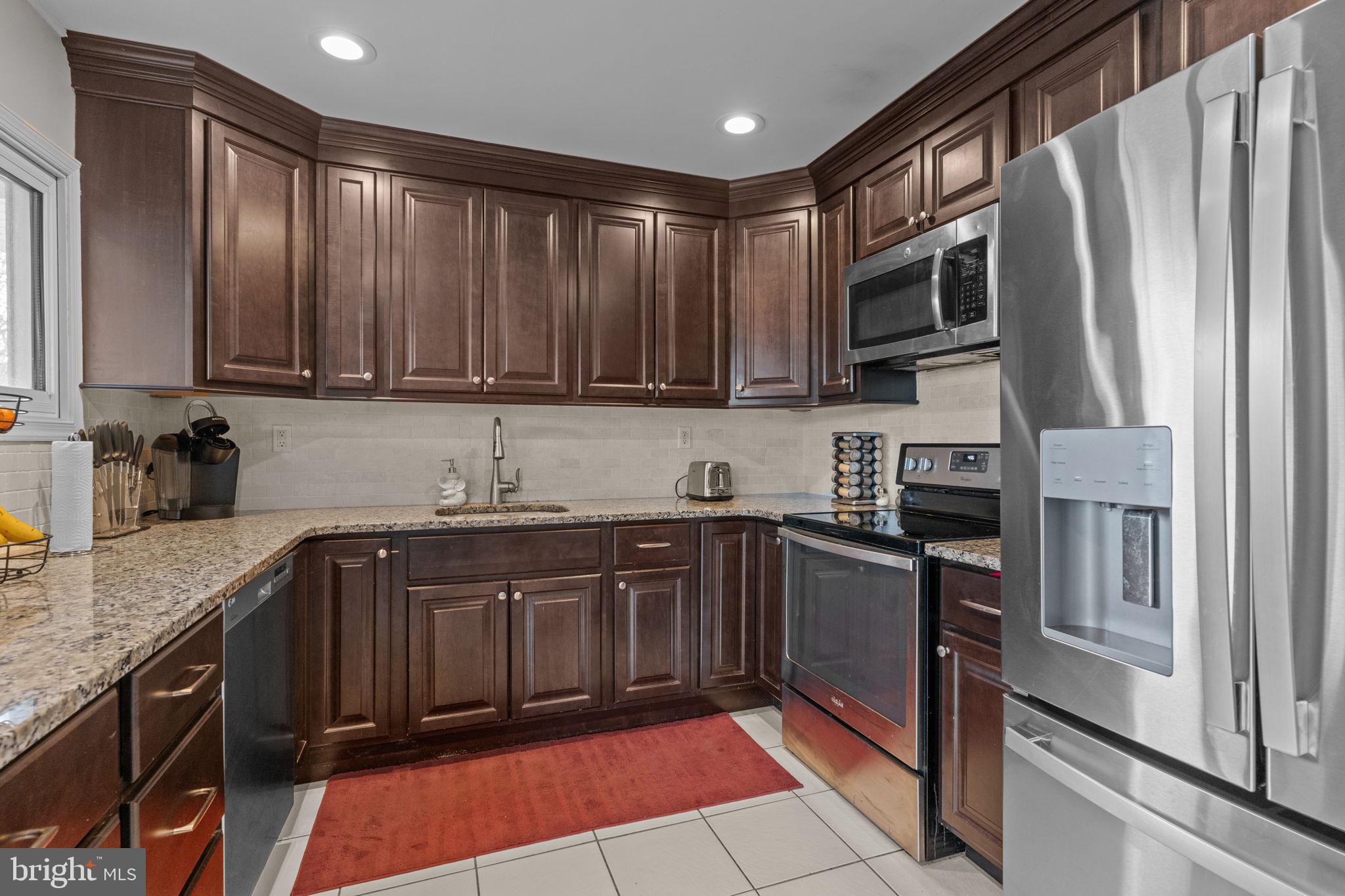 TWIN OAKS - Residential