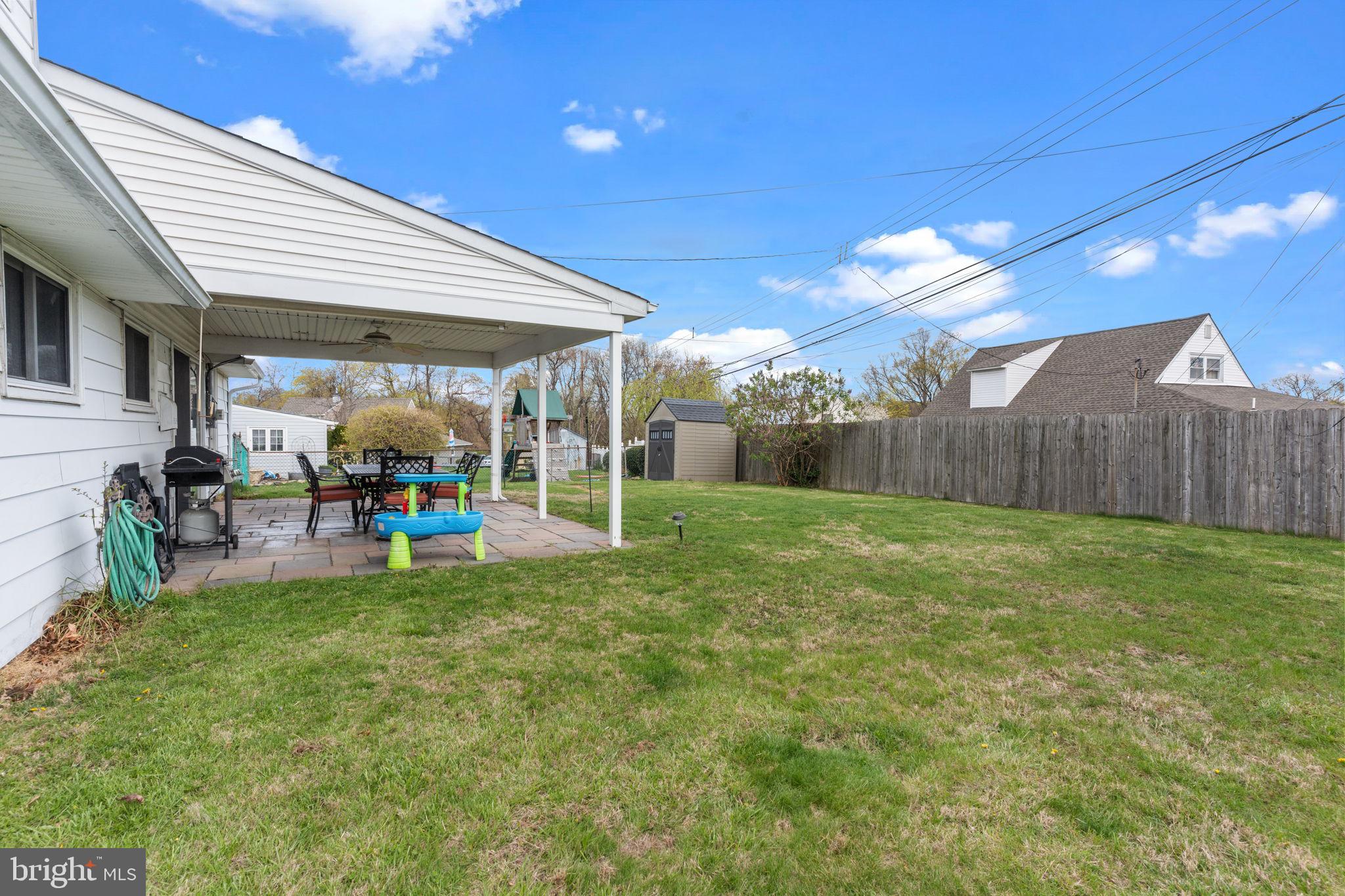 TWIN OAKS - Residential