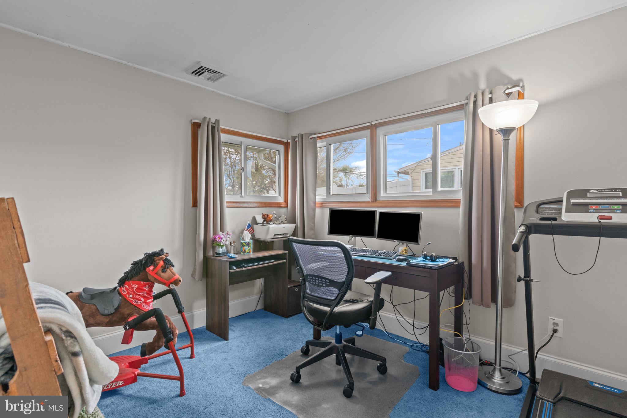 TWIN OAKS - Residential