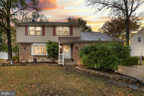 Photo of 3 Glacier Drive, CINNAMINSON, NJ 08077 (MLS # NJBL2098678) Photo of 3 Glacier Drive, CINNAMINSON, NJ 08077 (MLS # NJBL2098678)