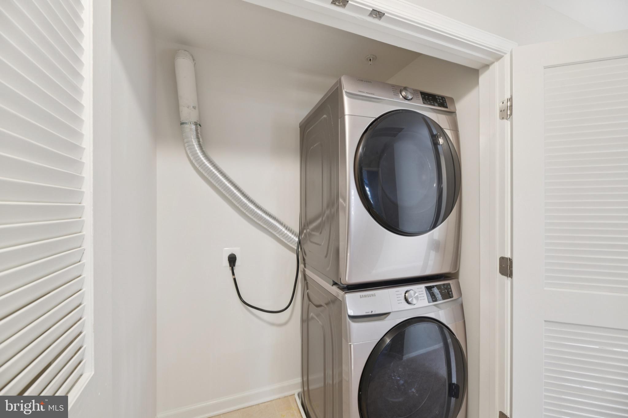 MARKET CENTER CONDOMINIUM - Residential