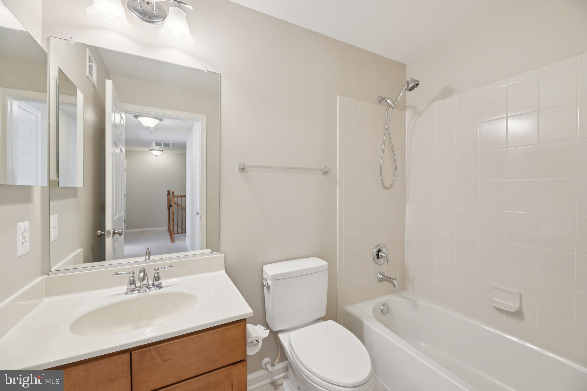 MARKET CENTER CONDOMINIUM - Residential