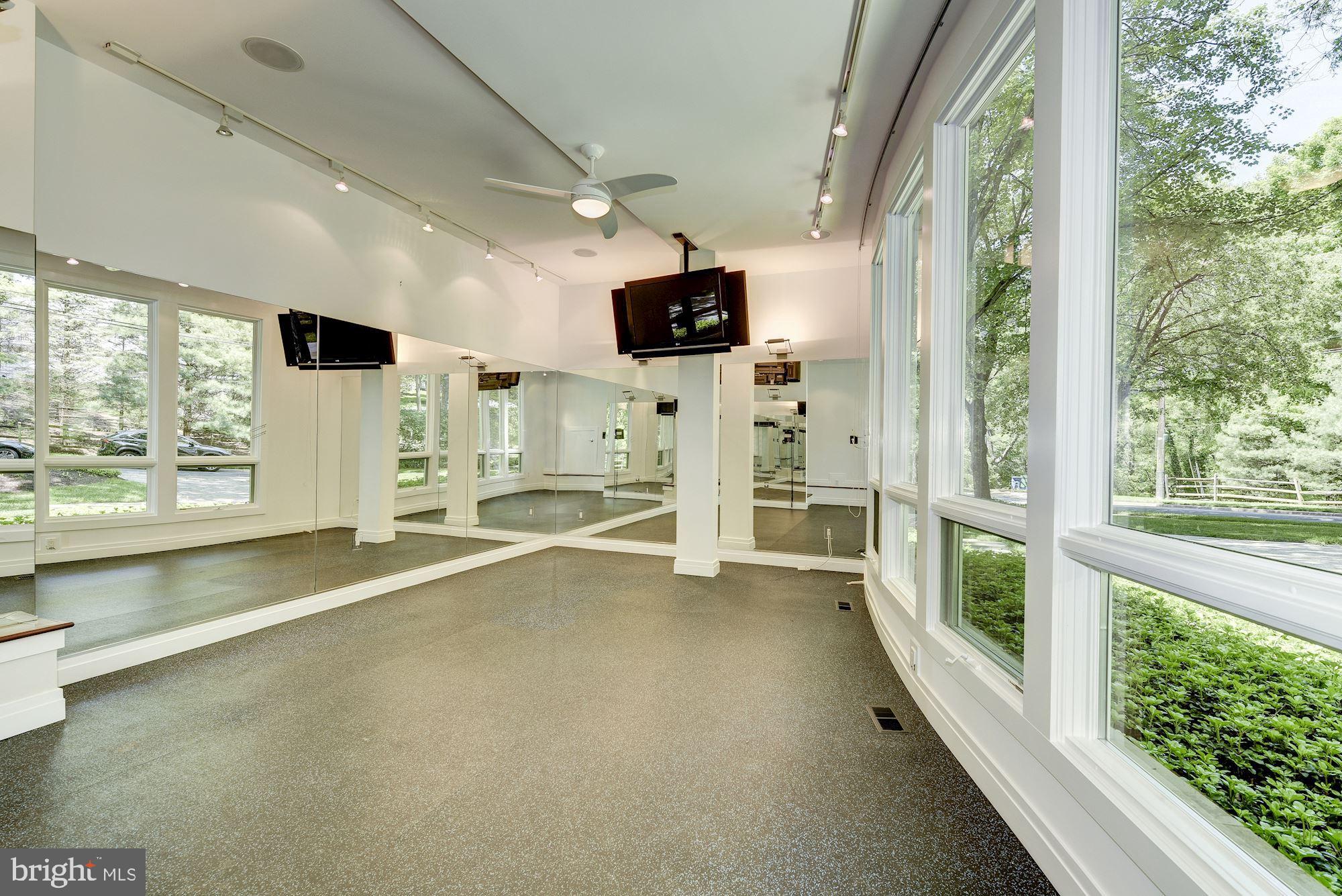 ROCKVILLE - Residential