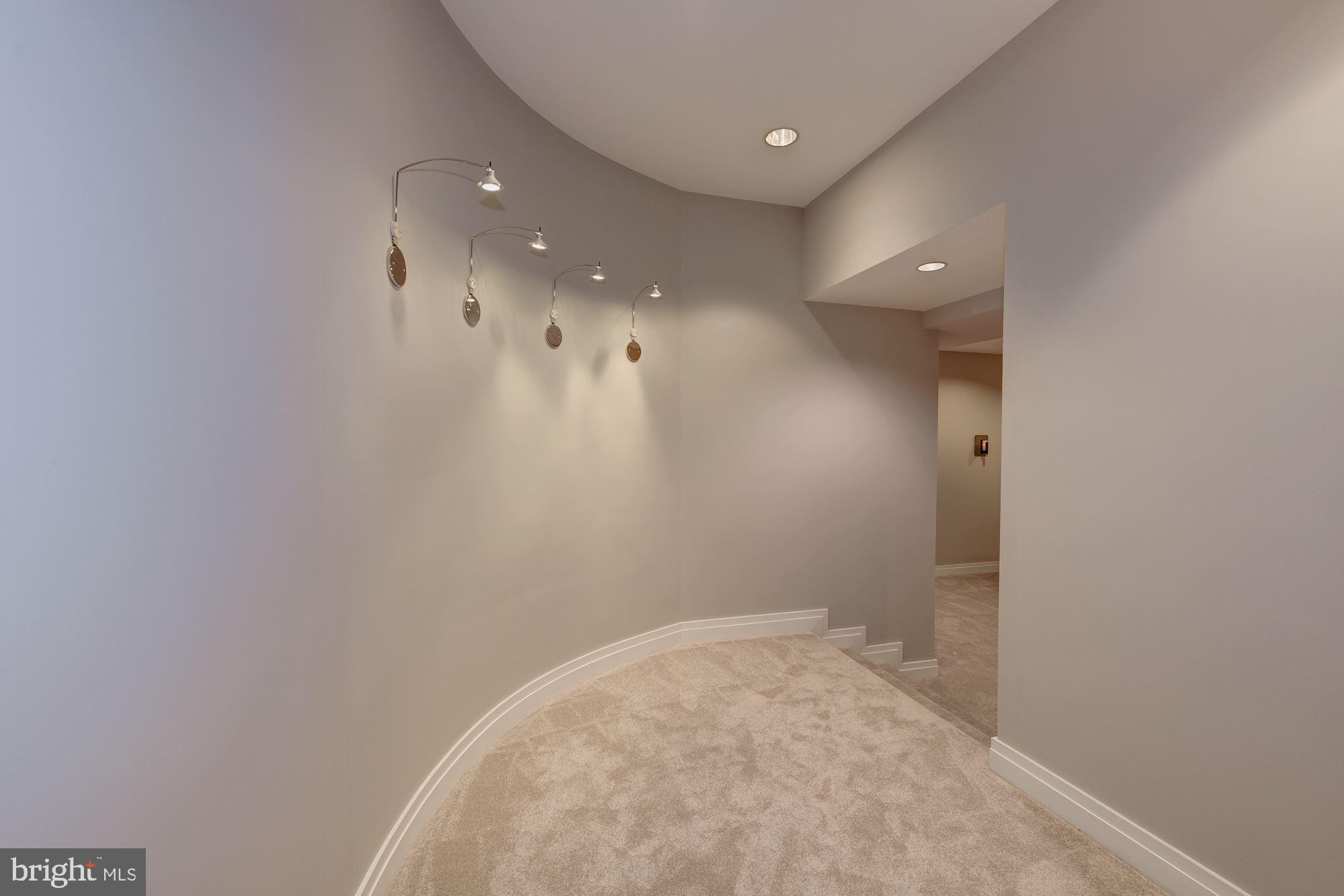 ROCKVILLE - Residential