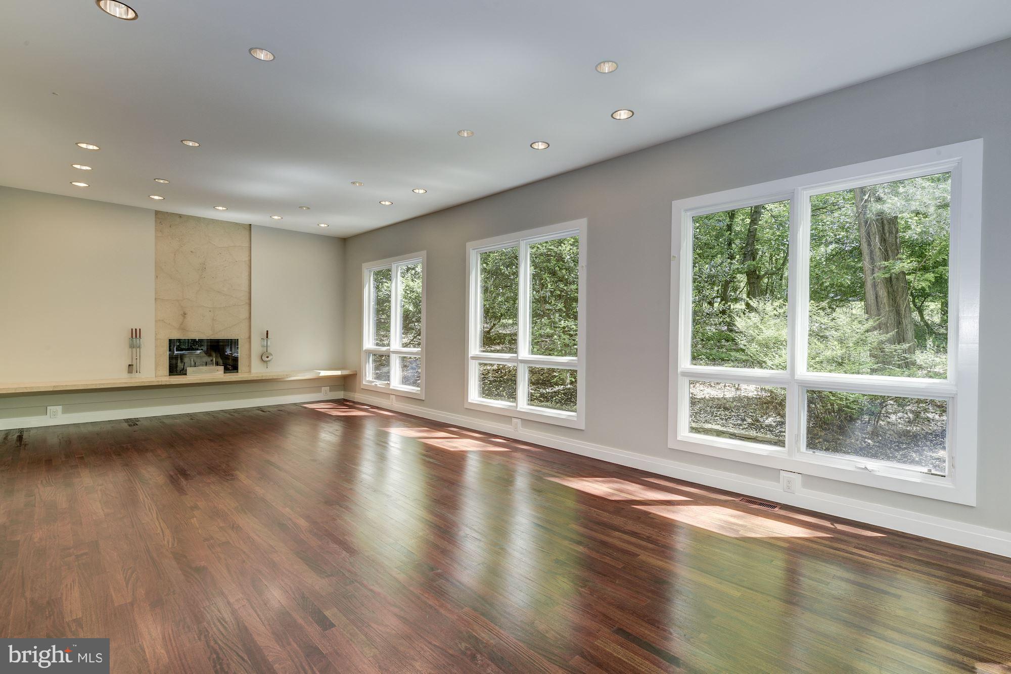 ROCKVILLE - Residential