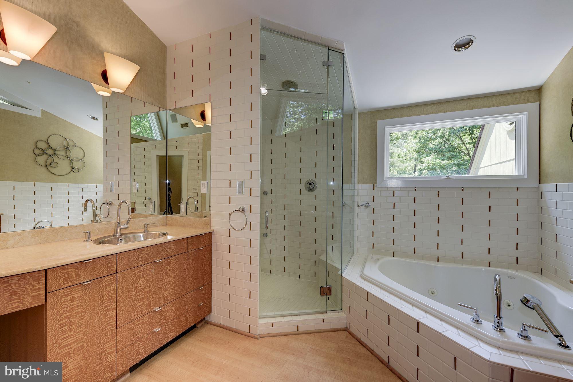 ROCKVILLE - Residential