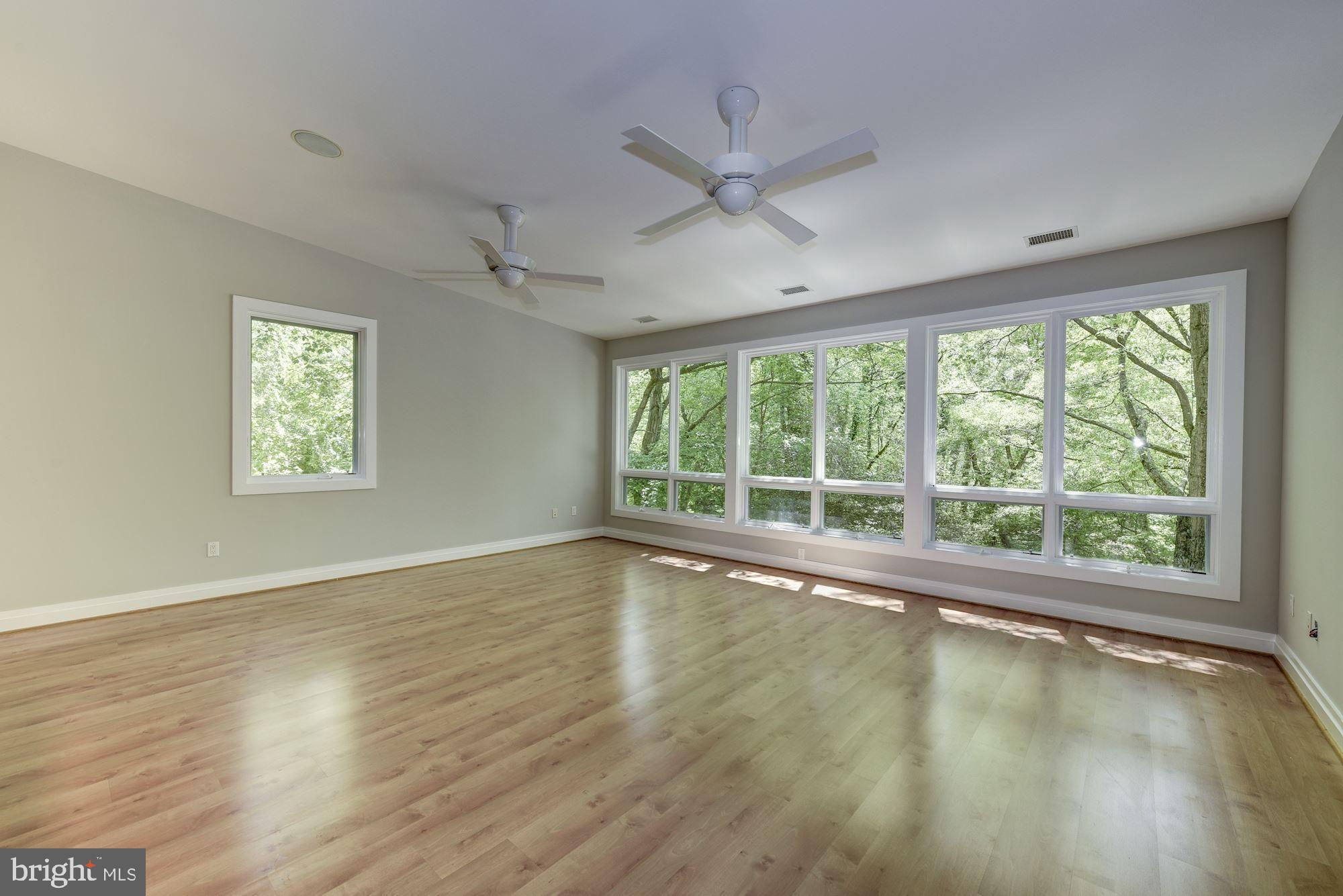 ROCKVILLE - Residential