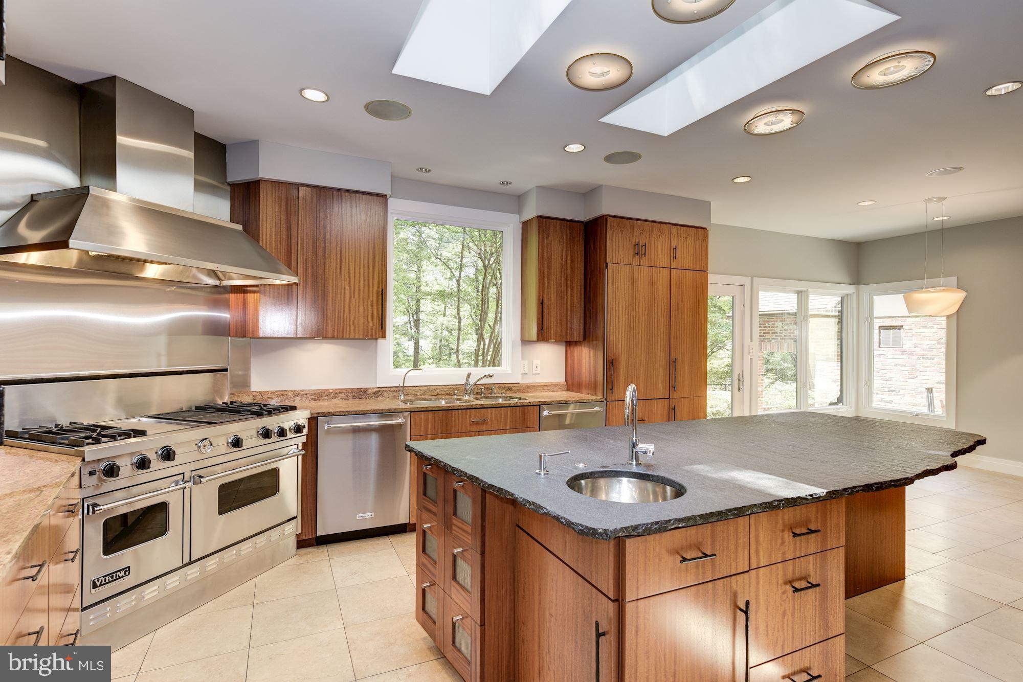 ROCKVILLE - Residential