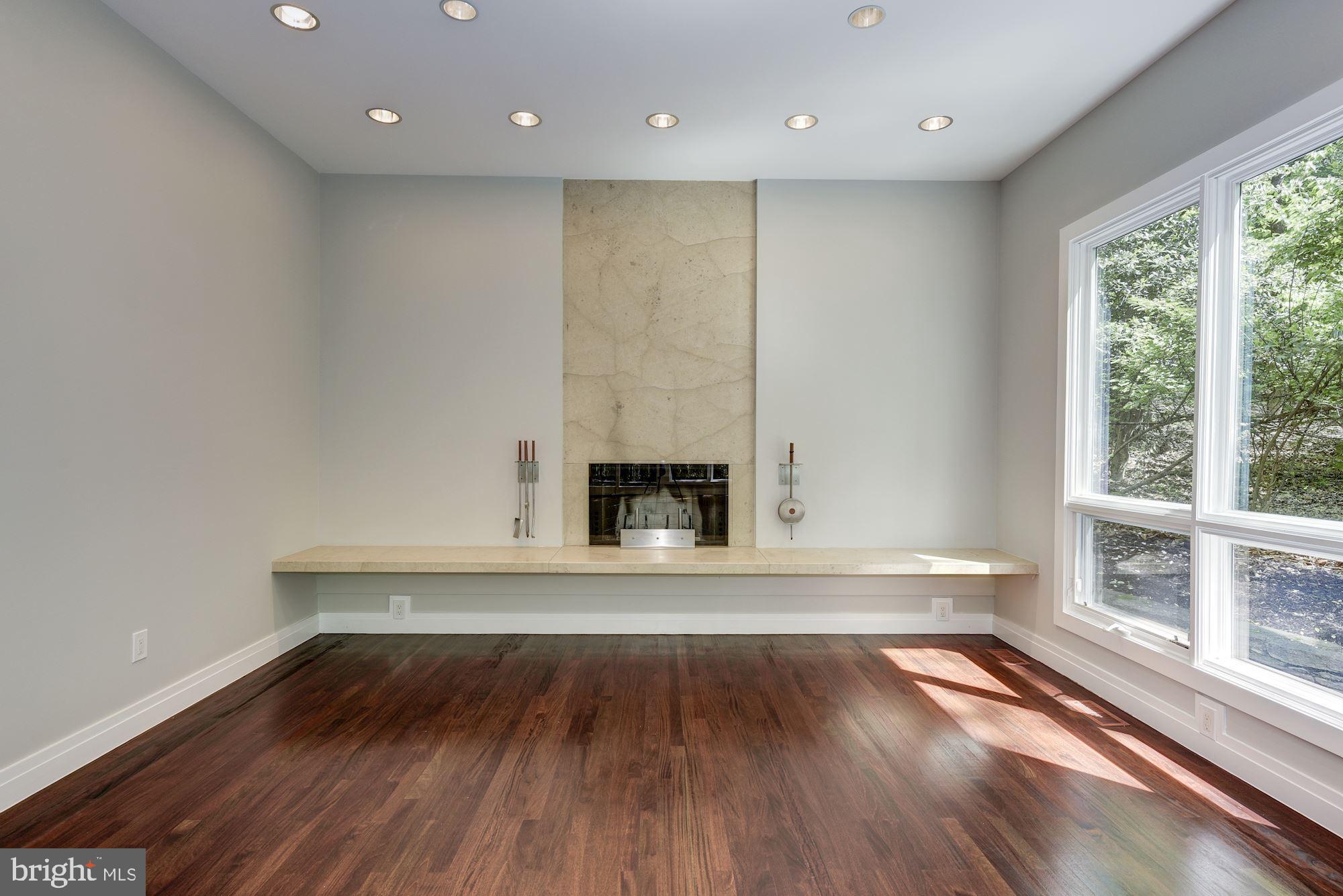 ROCKVILLE - Residential