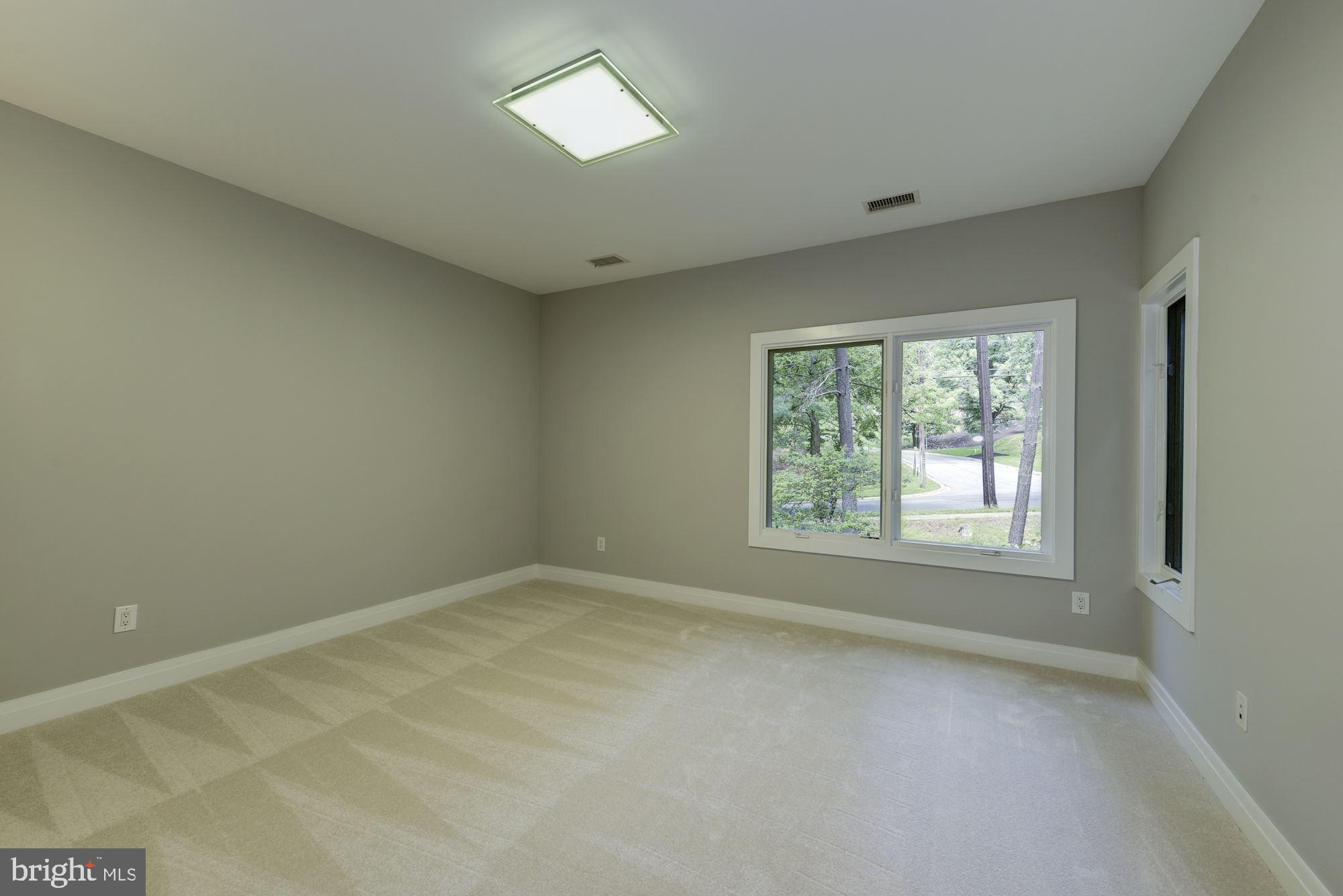 ROCKVILLE - Residential