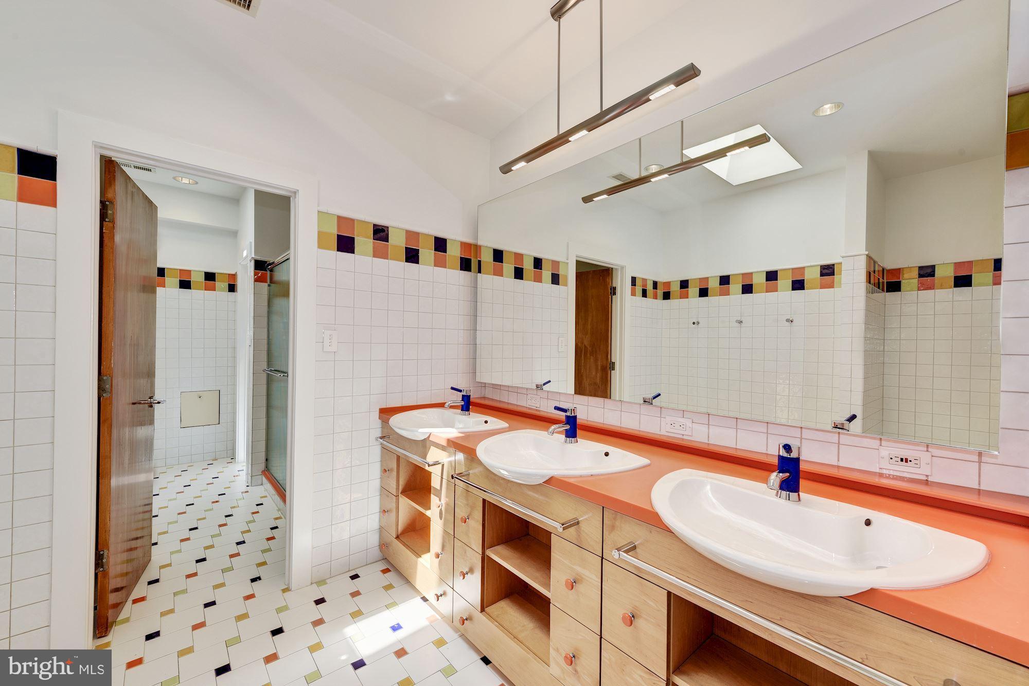 ROCKVILLE - Residential