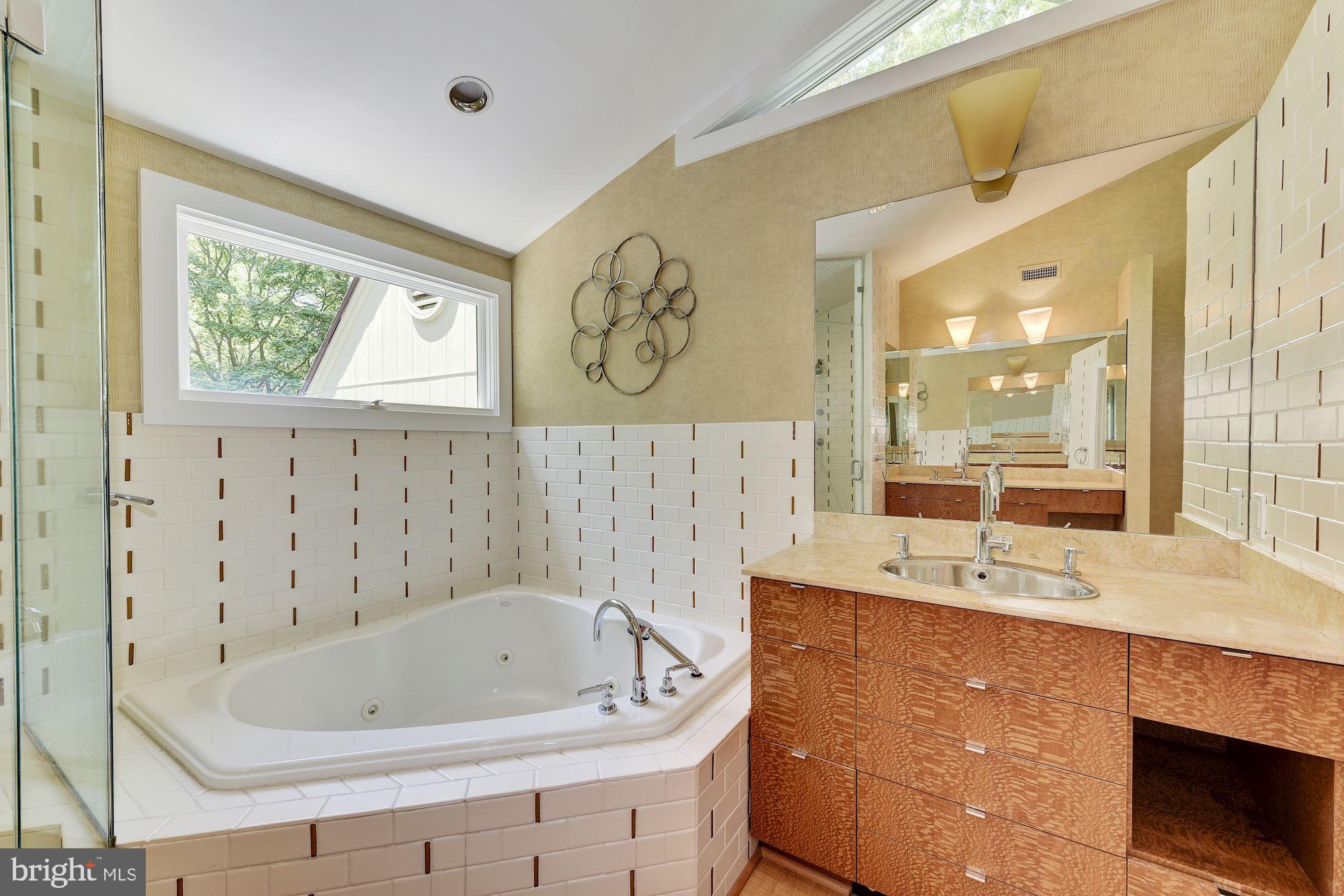 ROCKVILLE - Residential